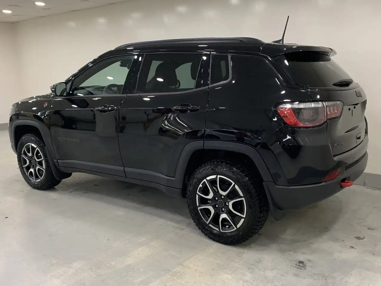 Jeep Compass photo Jeep Compass