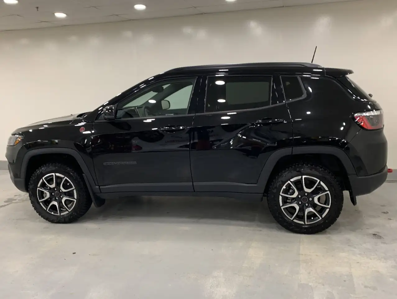 Jeep Compass photo Jeep Compass