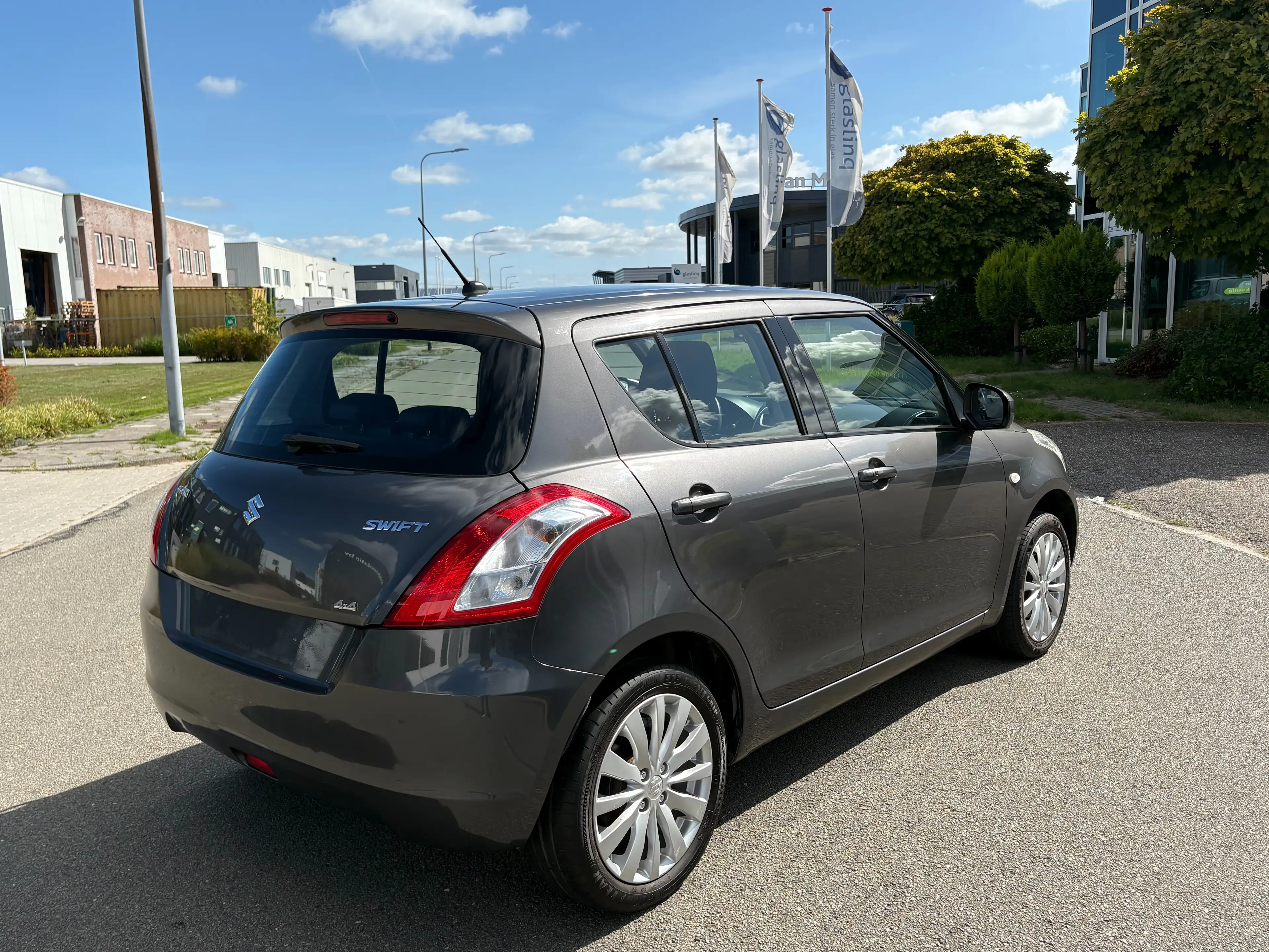Suzuki Swift Exclusive 4x4 AWD — photo 4