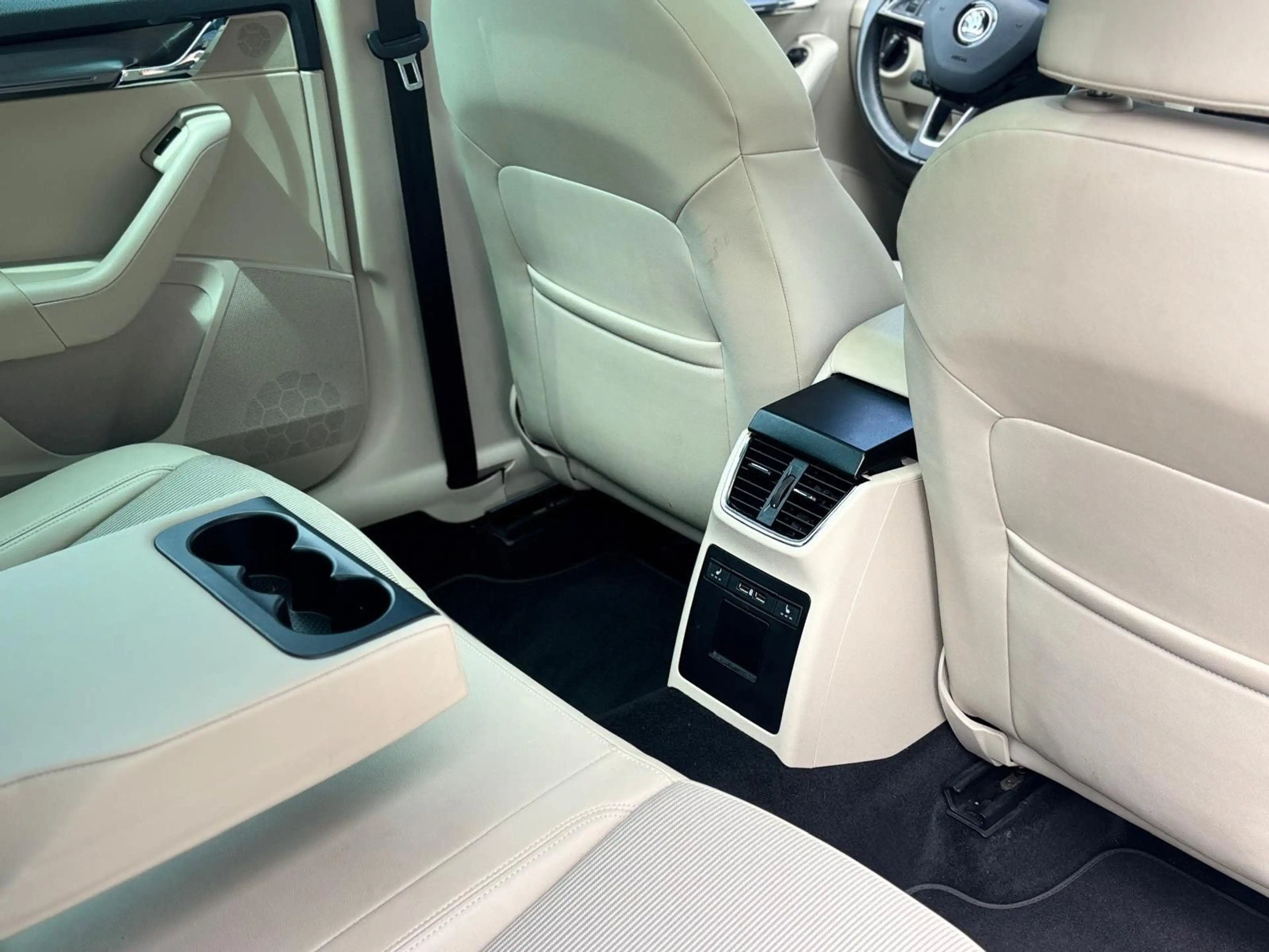 Skoda Octavia Style1.5CNG GTEC/DSG/PANO/AHK/LED/ACC/SHZ — photo 13