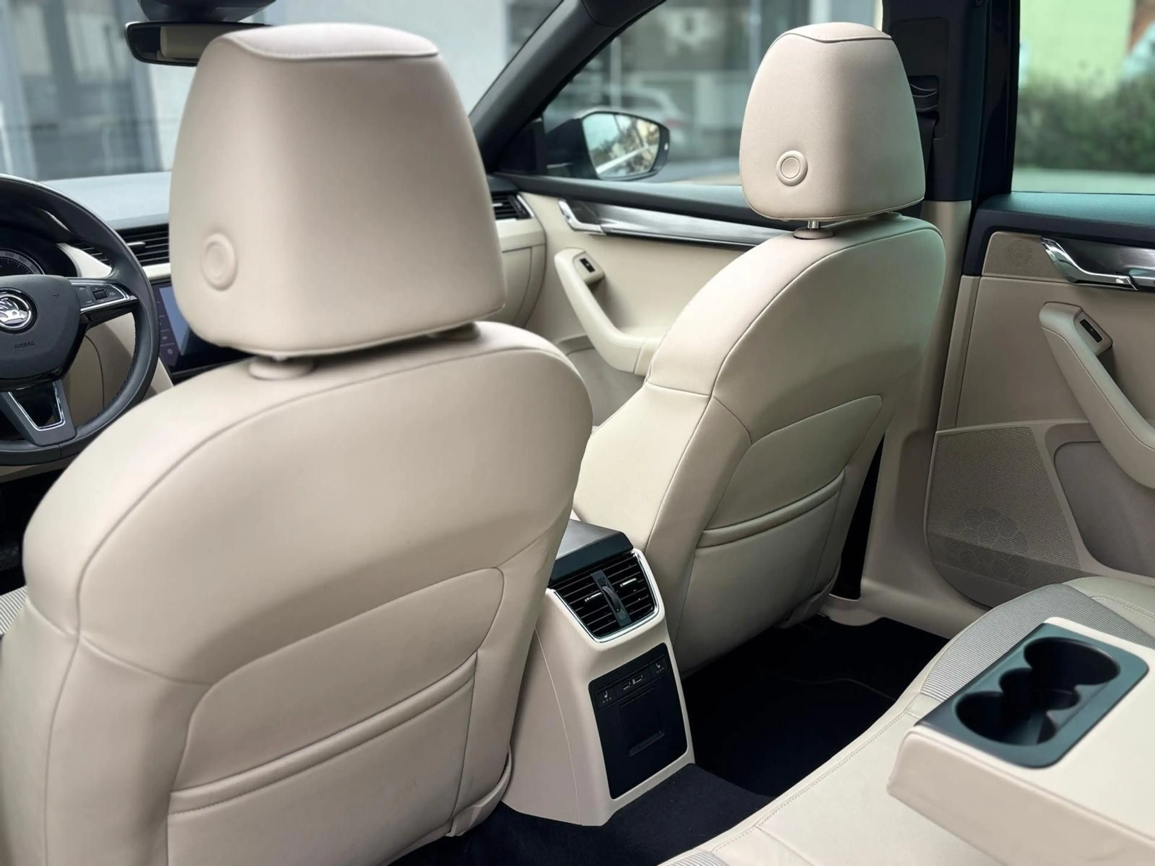 Skoda Octavia Style1.5CNG GTEC/DSG/PANO/AHK/LED/ACC/SHZ — photo 11