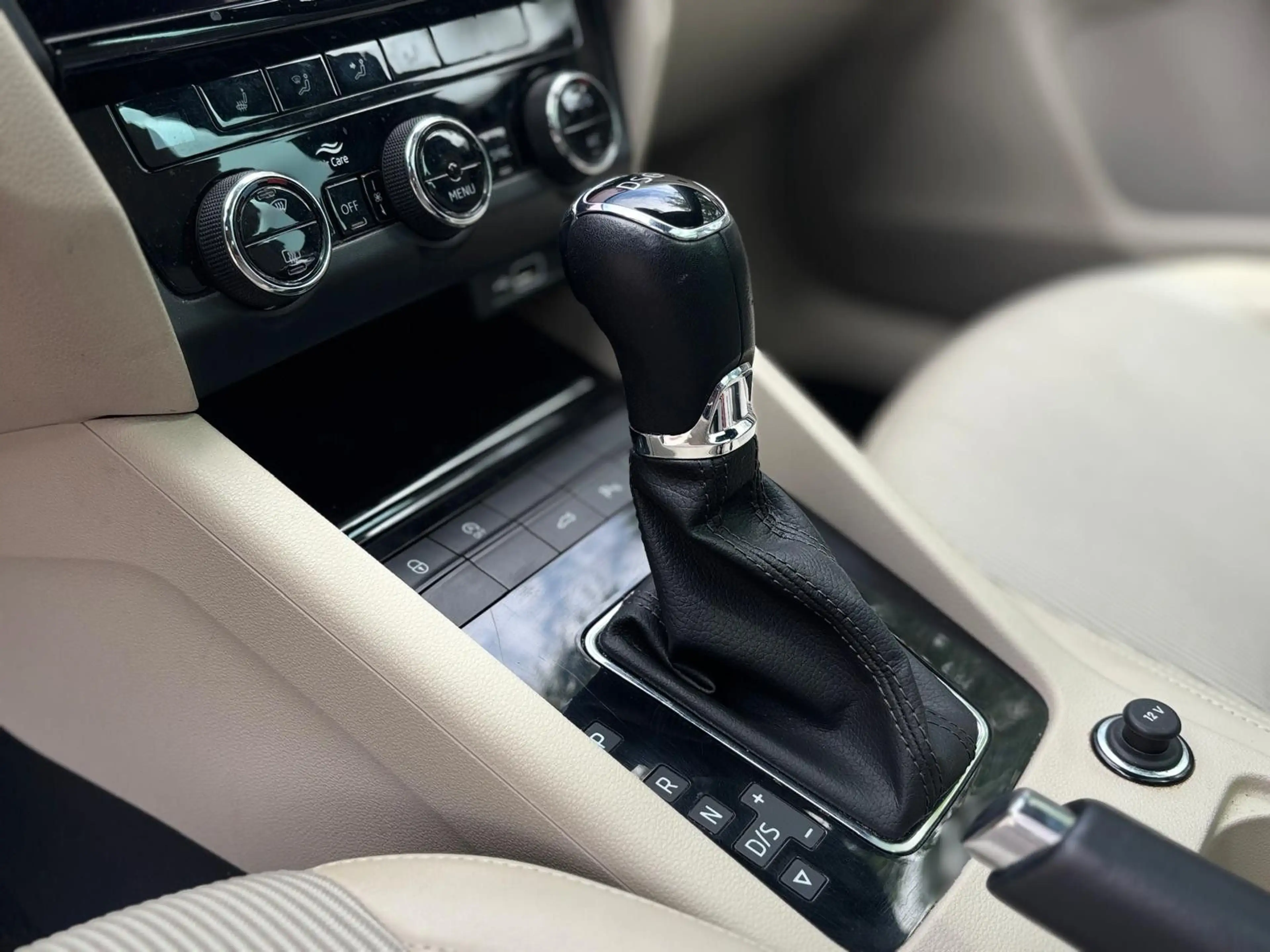 Skoda Octavia Style1.5CNG GTEC/DSG/PANO/AHK/LED/ACC/SHZ — photo 10