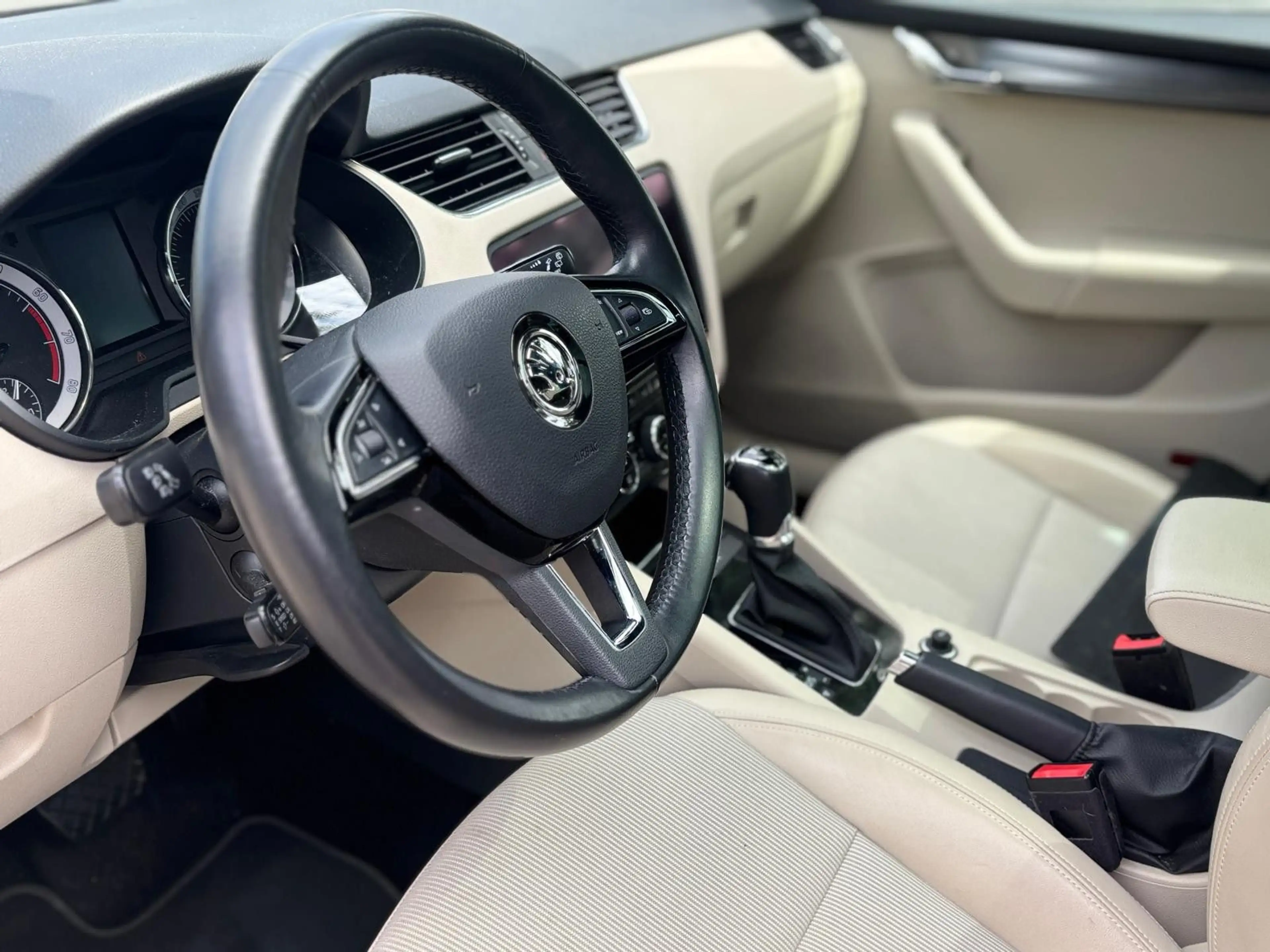 Skoda Octavia Style1.5CNG GTEC/DSG/PANO/AHK/LED/ACC/SHZ — photo 6