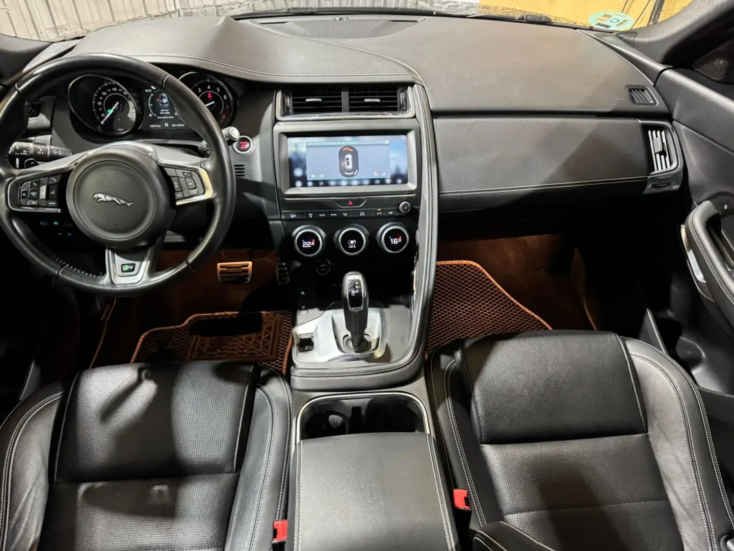 Jaguar E-Pace 2.0 I4 R-Dynamic Base AWD Aut. 249 Negro - 2