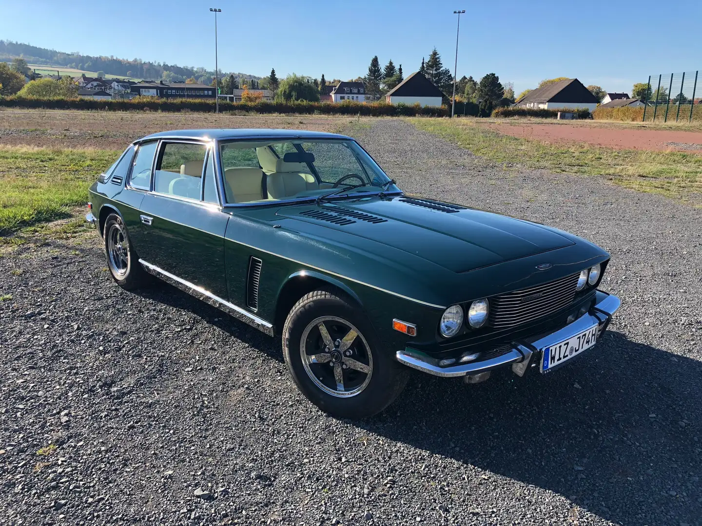 Jensen Interceptor MK III Grün - 2