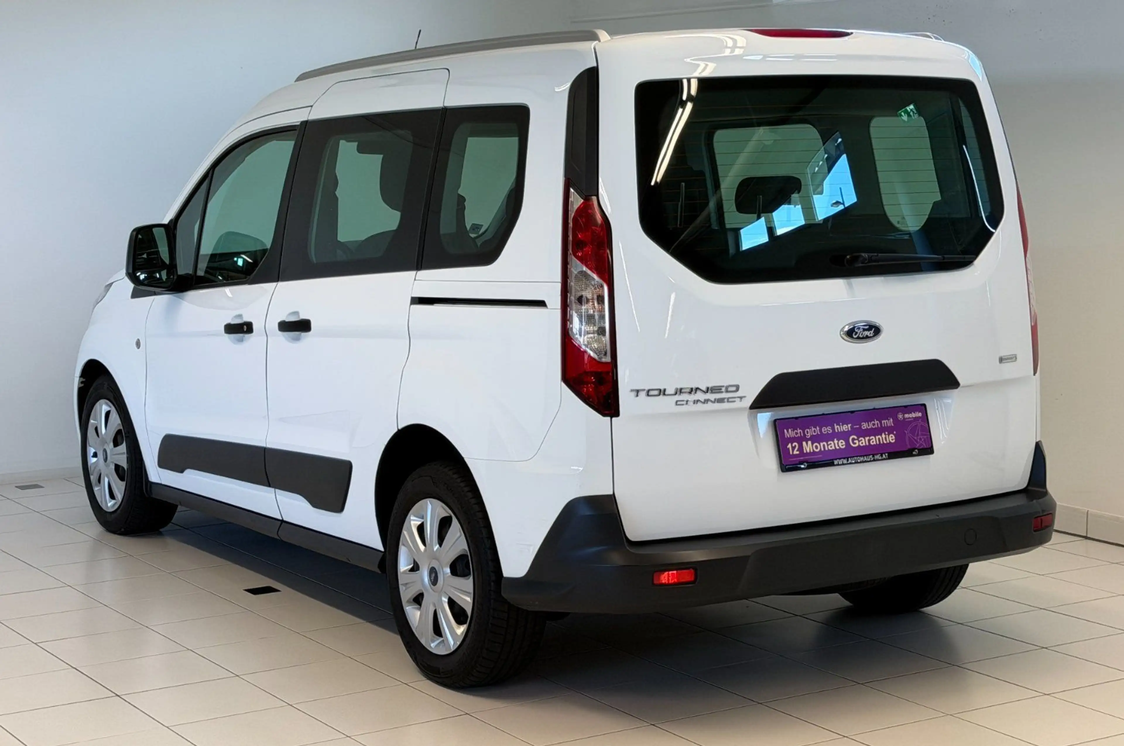Ford Tourneo Connect 1.0 EcoBoost Ambiente Start/Stop — photo 6