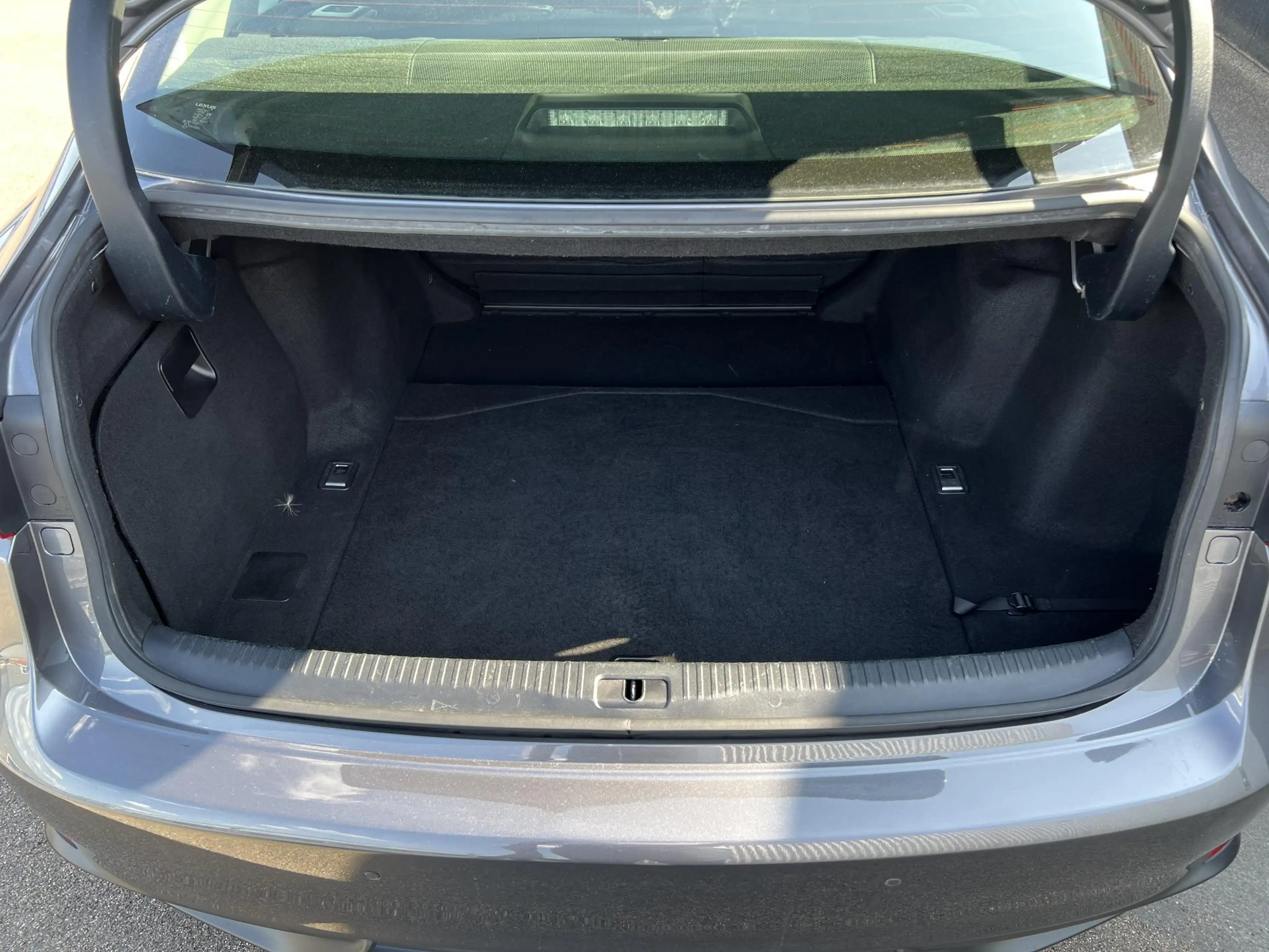 Lexus IS 300 300h Luxury Line schuifdak / leer / full options! — photo 15