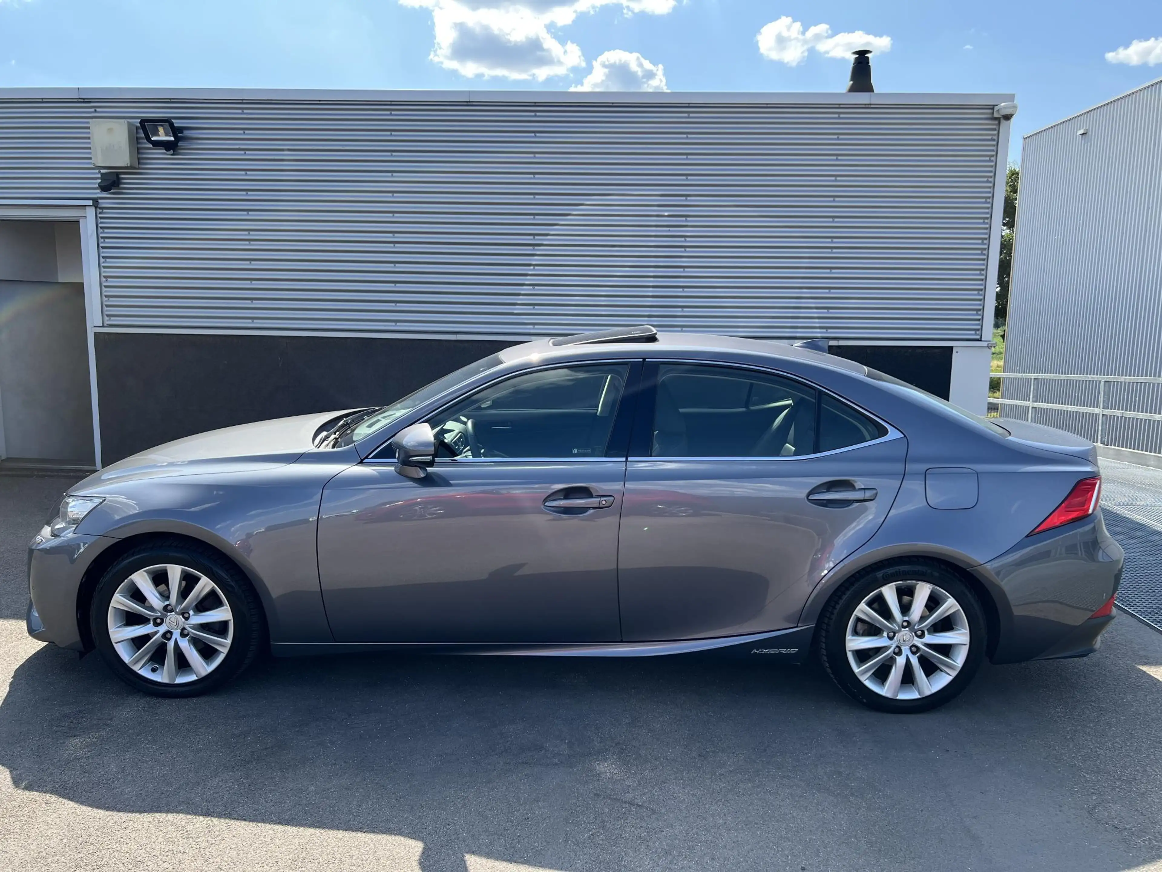 Lexus IS 300 300h Luxury Line schuifdak / leer / full options! — photo 6