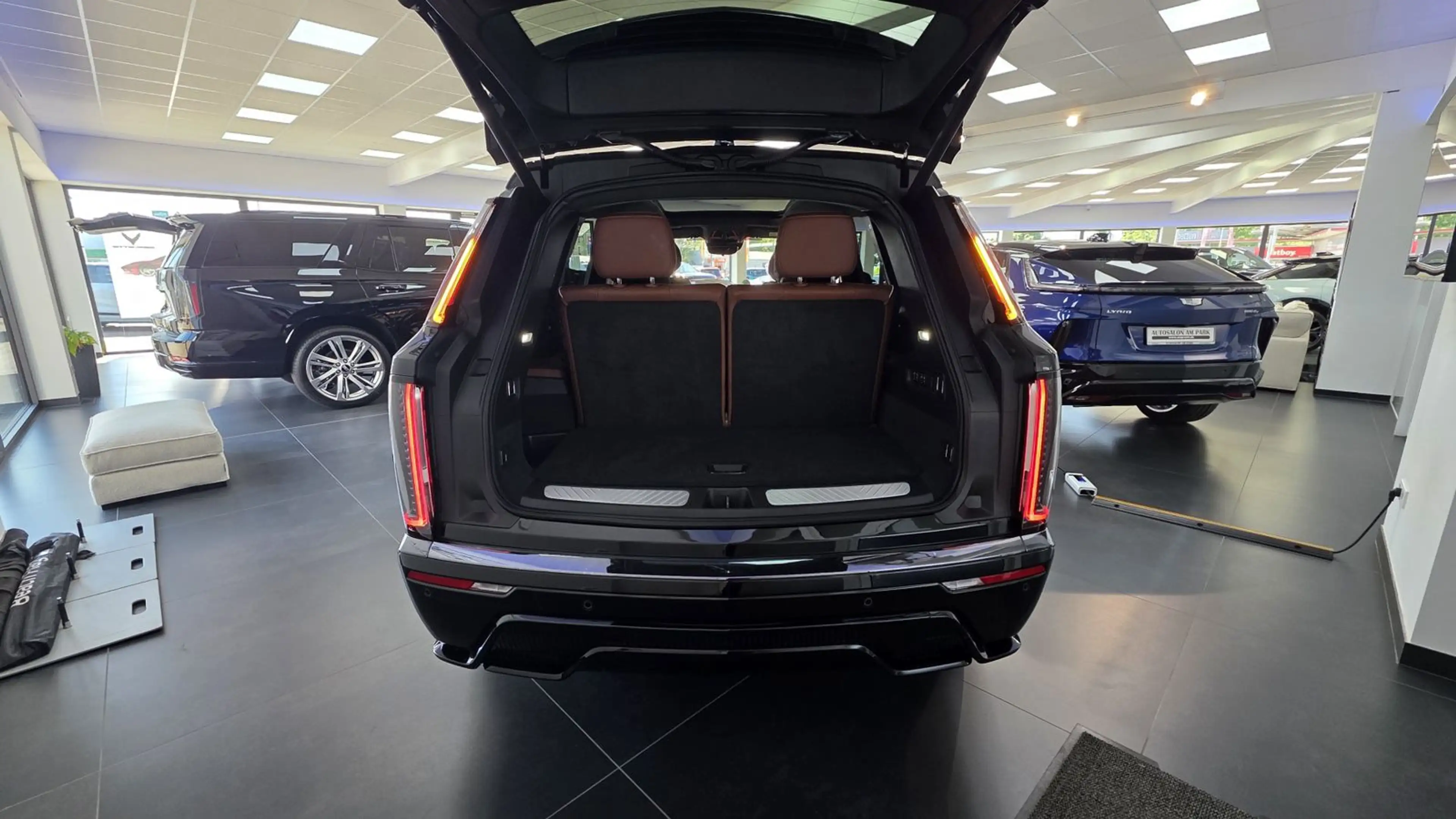Cadillac Vistiq Platinum 900e AWD — photo 6
