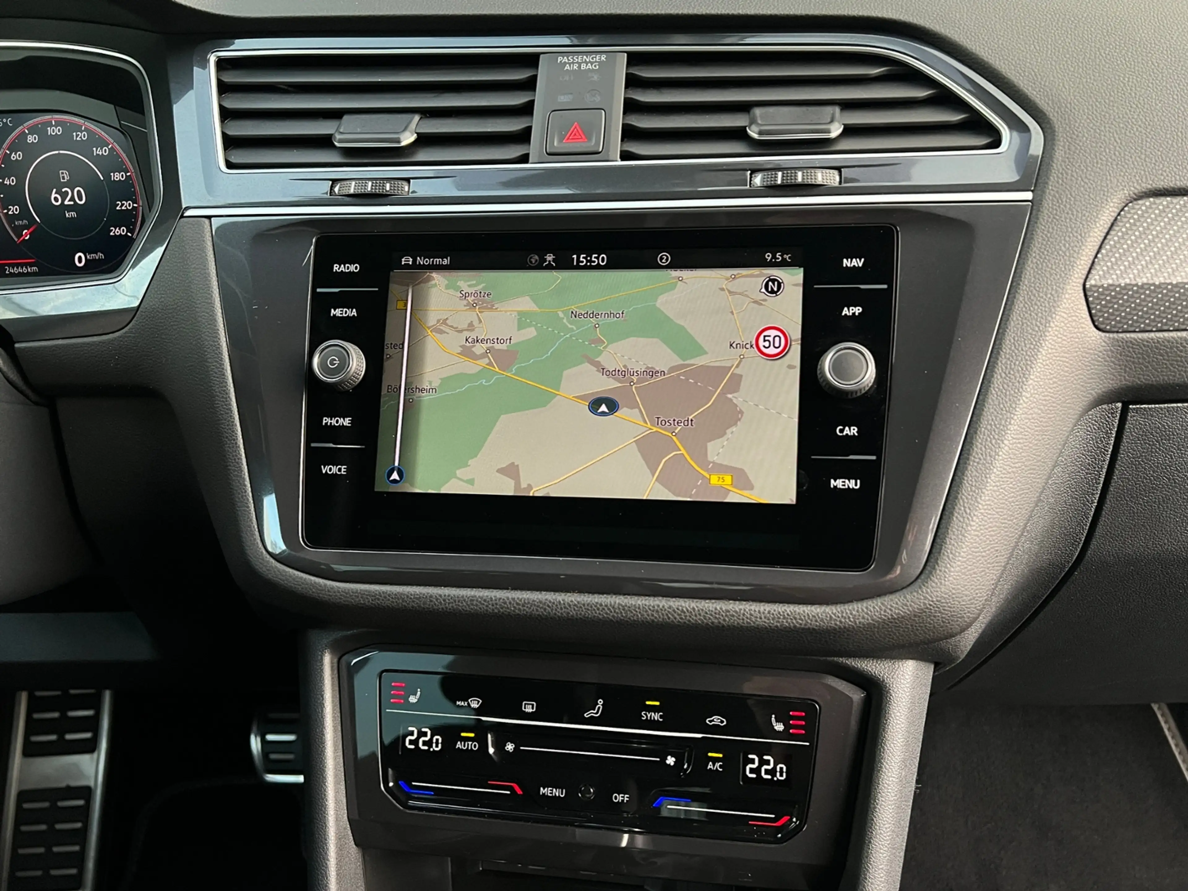 Volkswagen Tiguan Allspace R-Line 2.0 TDI DSG 4MOTION *AHK, IQ.Light, Black — photo 13