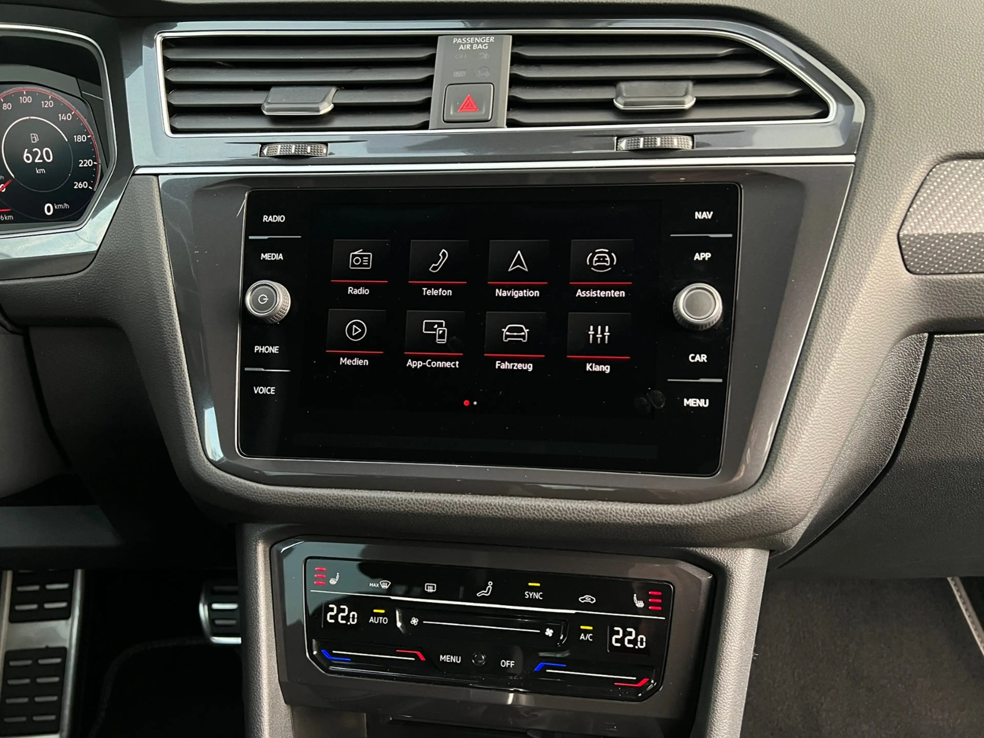 Volkswagen Tiguan Allspace R-Line 2.0 TDI DSG 4MOTION *AHK, IQ.Light, Black — photo 14