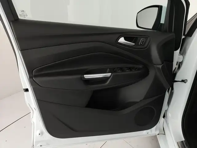 Ford Kuga view 13