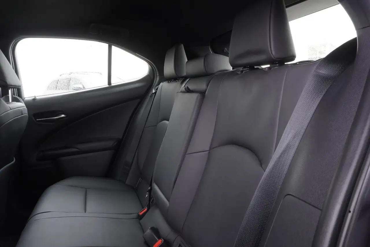Lexus UX photo Lexus UX