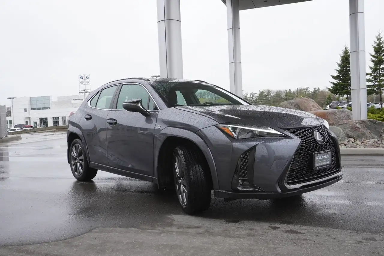 Lexus UX photo Lexus UX