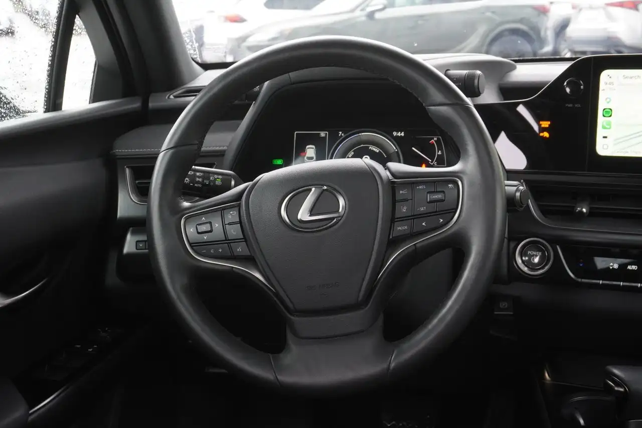 Lexus UX photo Lexus UX