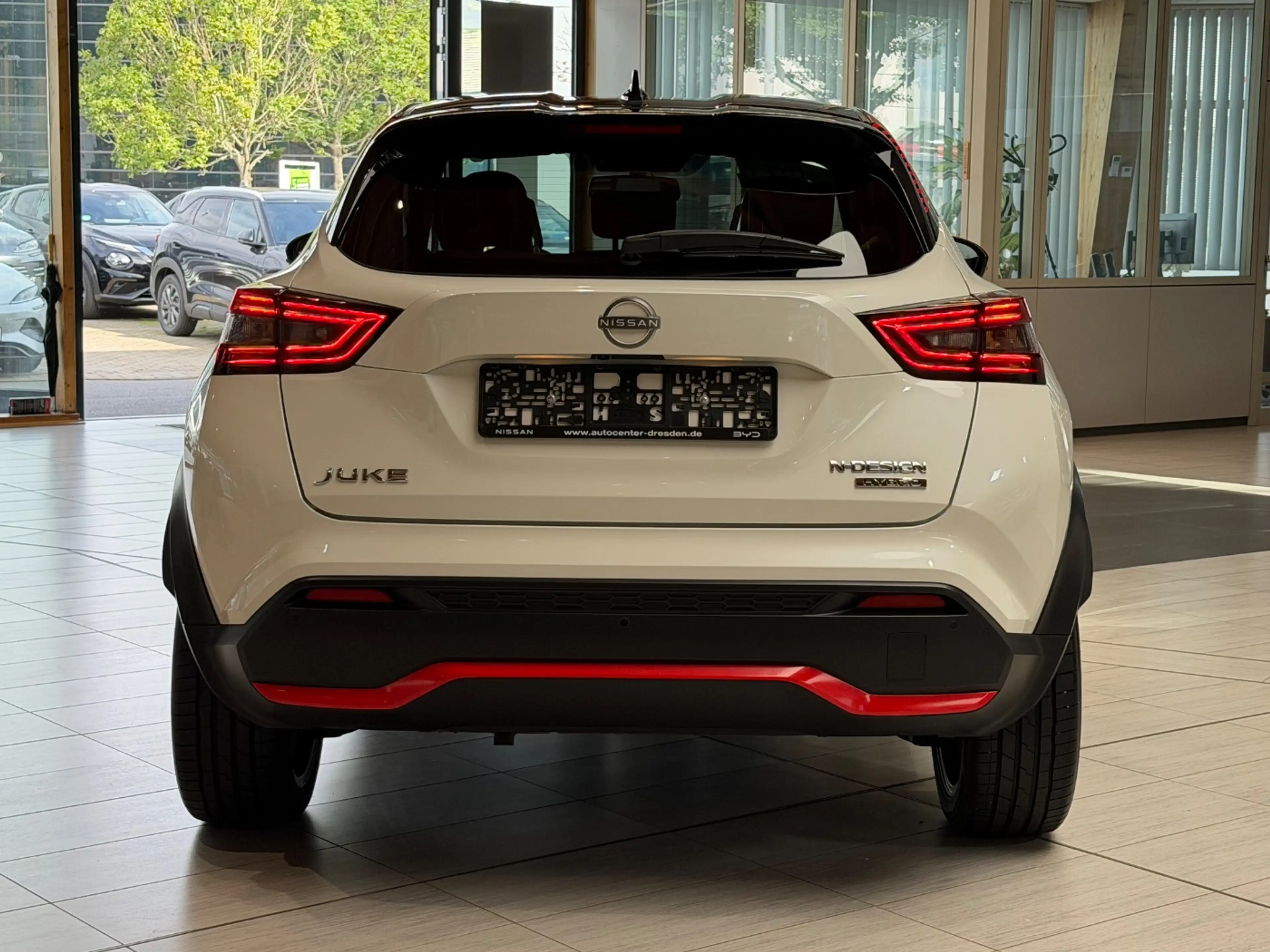 Nissan Juke 1.6 N-Design Alcantara+LED+SHZ+Winterp.+LM — photo 9