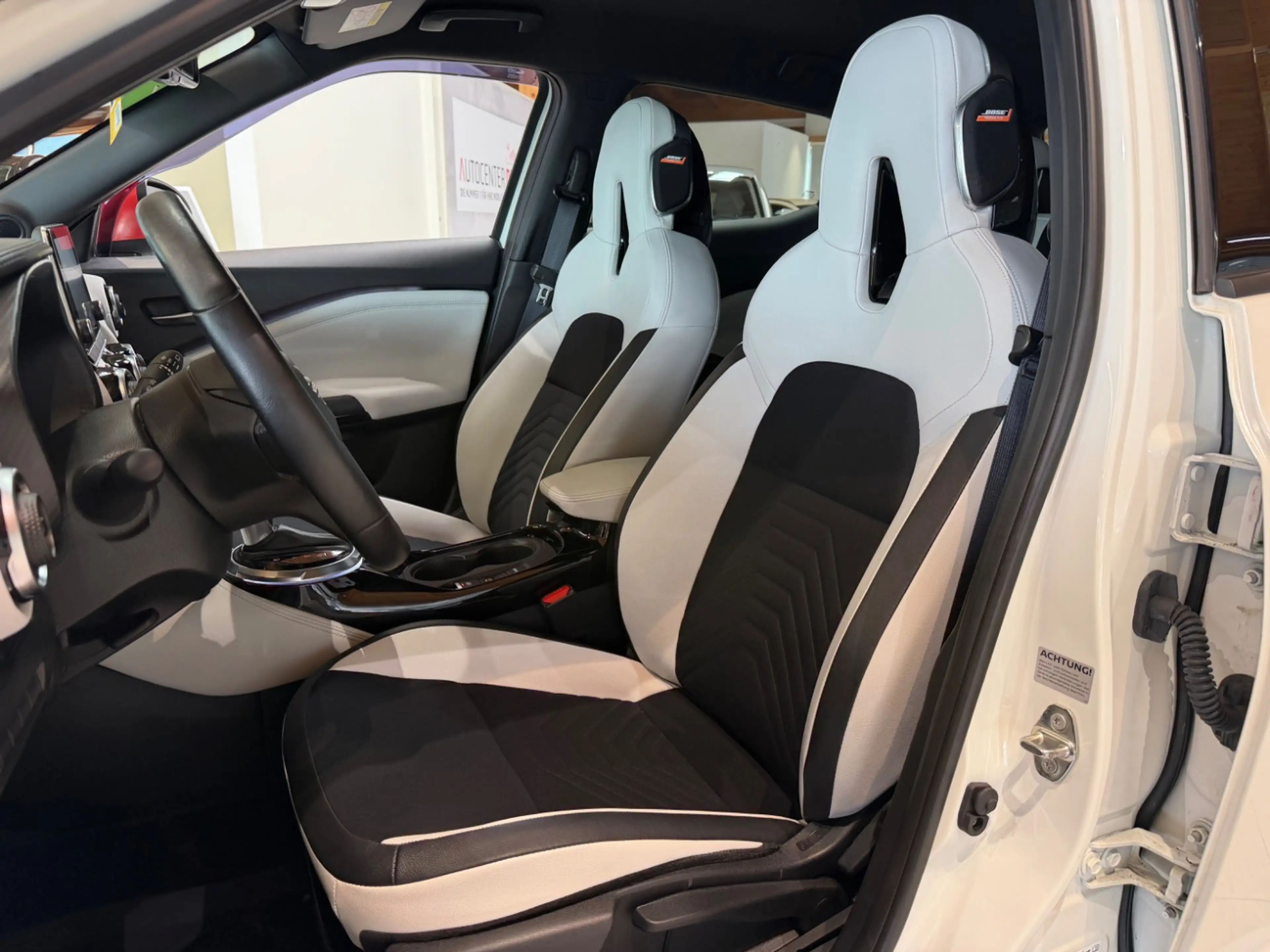 Nissan Juke 1.6 N-Design Alcantara+LED+SHZ+Winterp.+LM — photo 13
