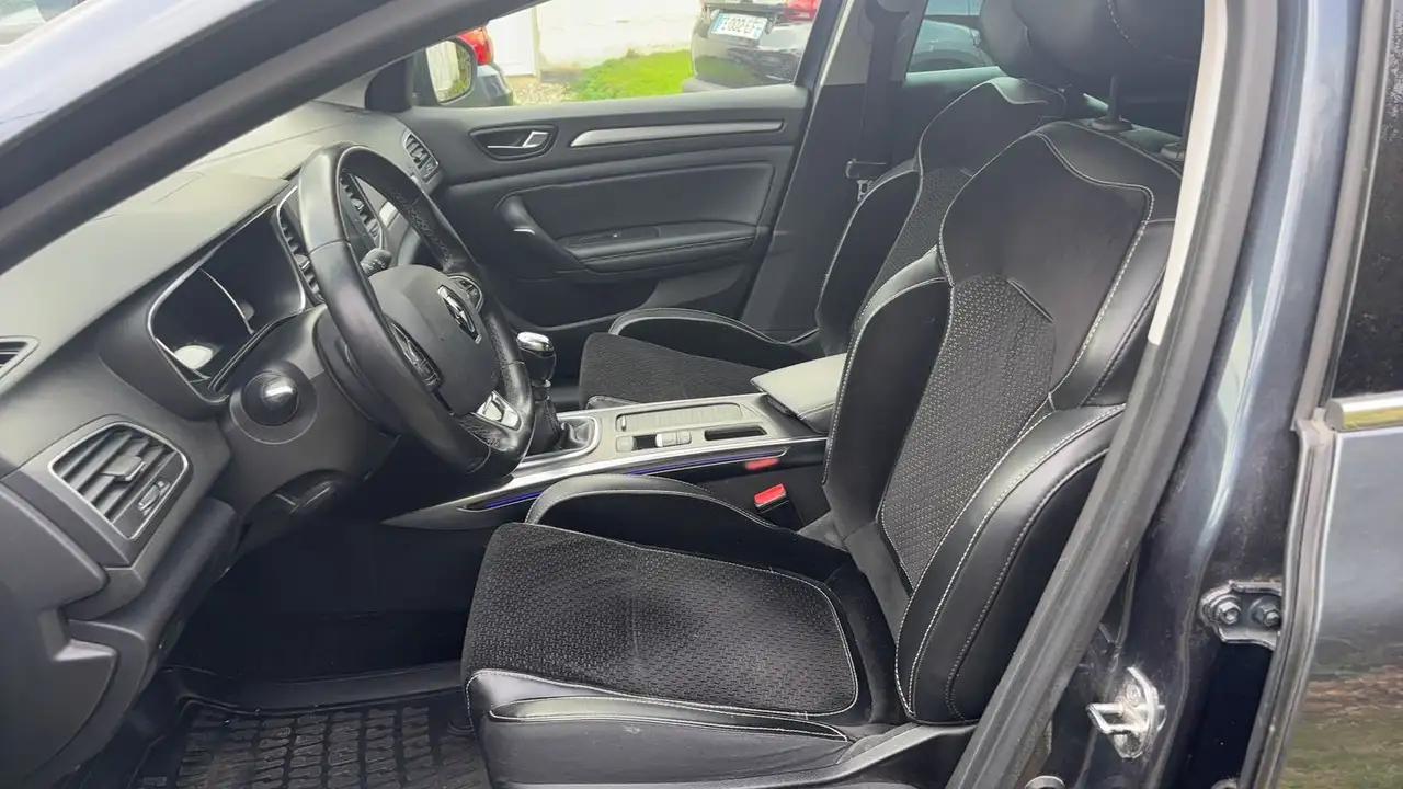 Renault Megane Berline — photo 28