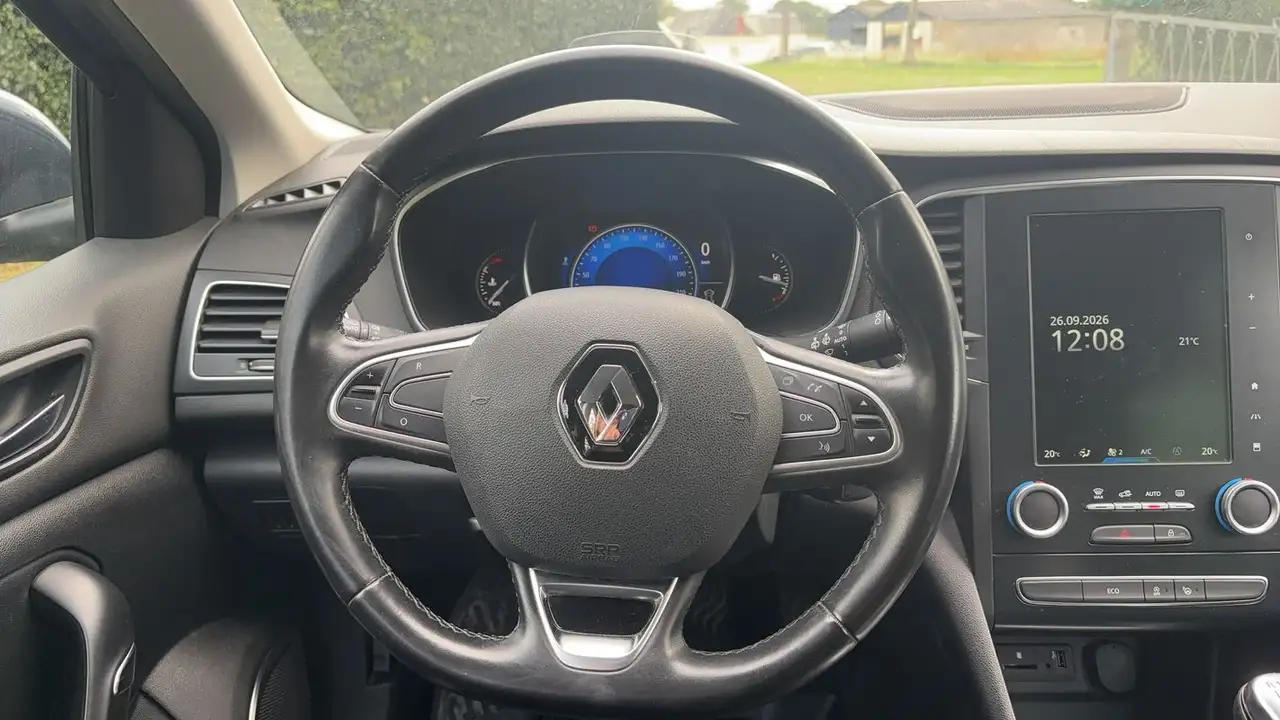 Renault Megane Berline — photo 24