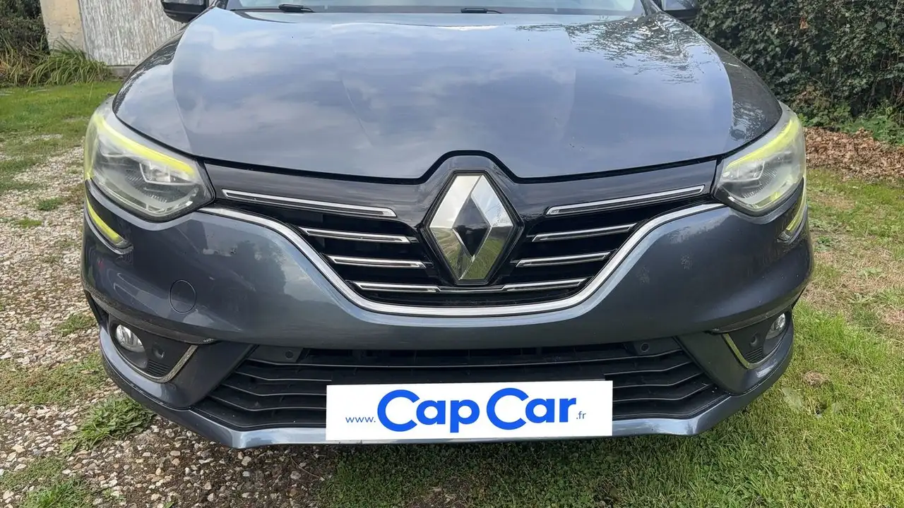 Renault Megane Berline — photo 20