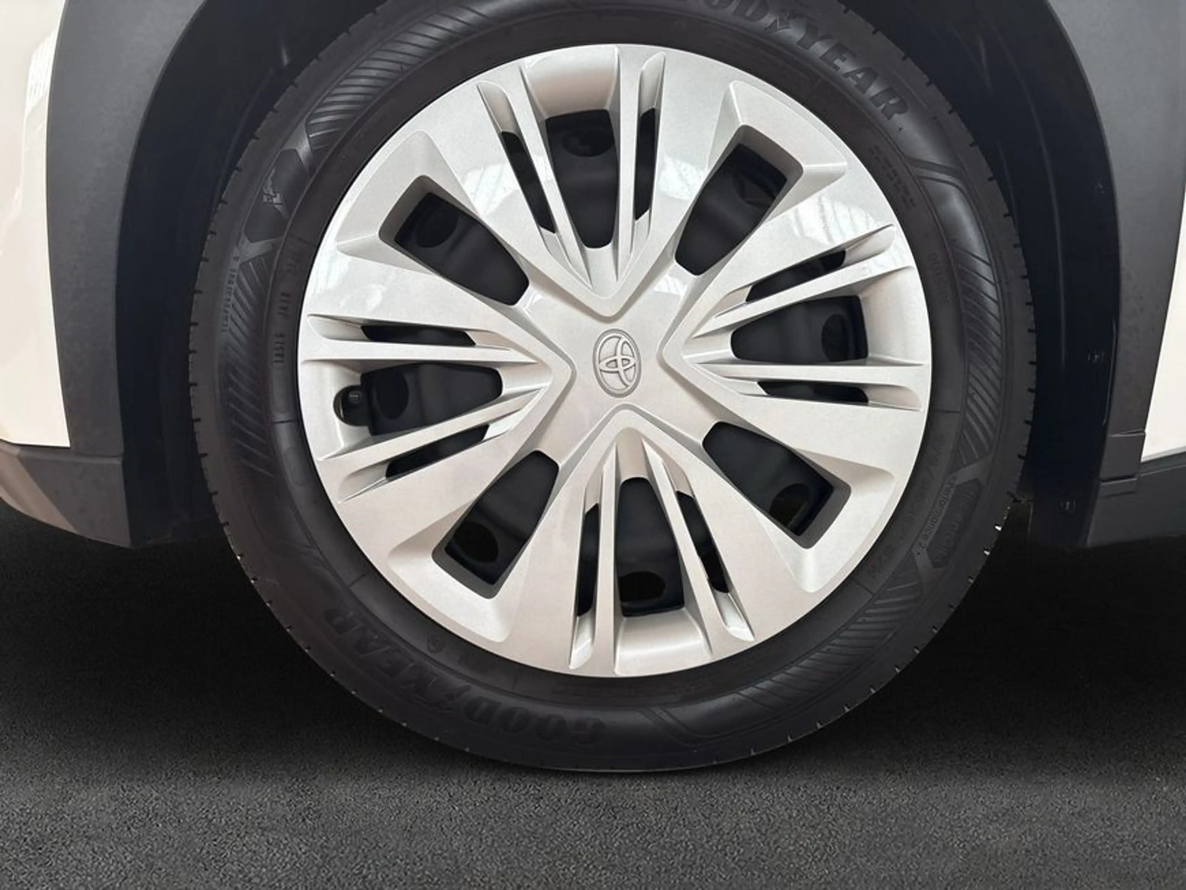 Toyota Aygo X X Play — photo 7