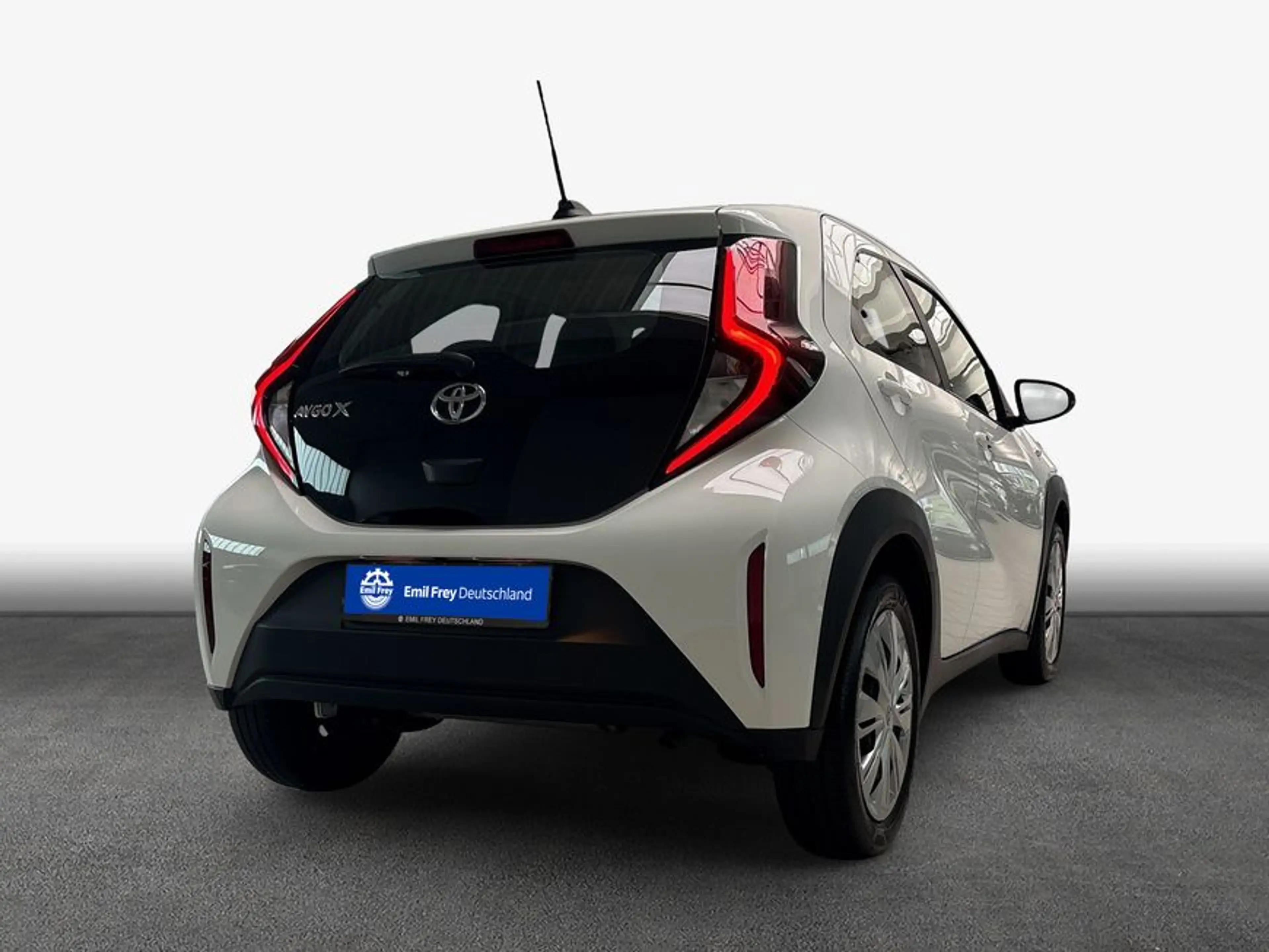 Toyota Aygo X X Play — photo 2