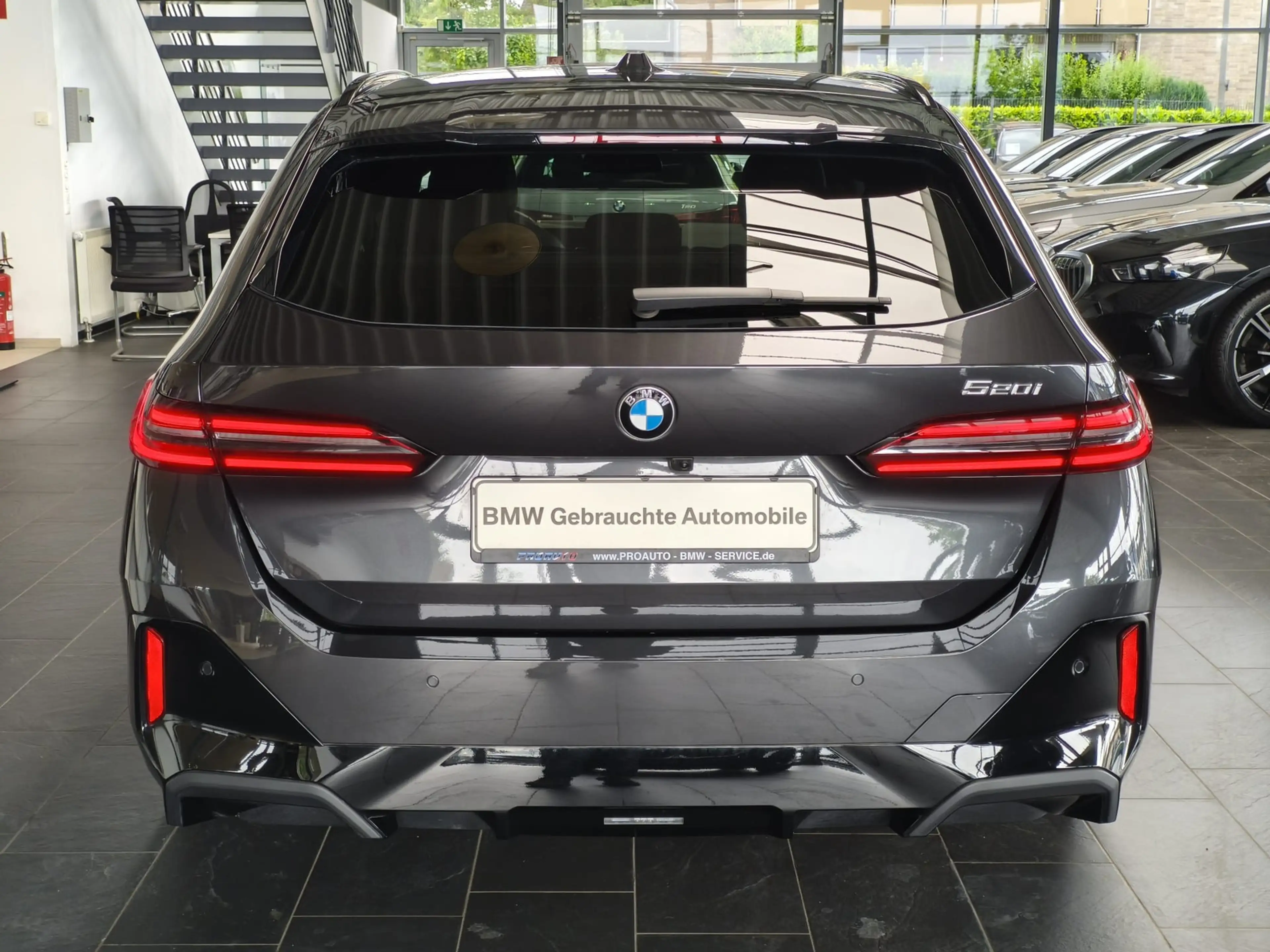 BMW 520 i Tour.M Sport Pro AHK/HUD/Pano/360°/B&W/21" — photo 5