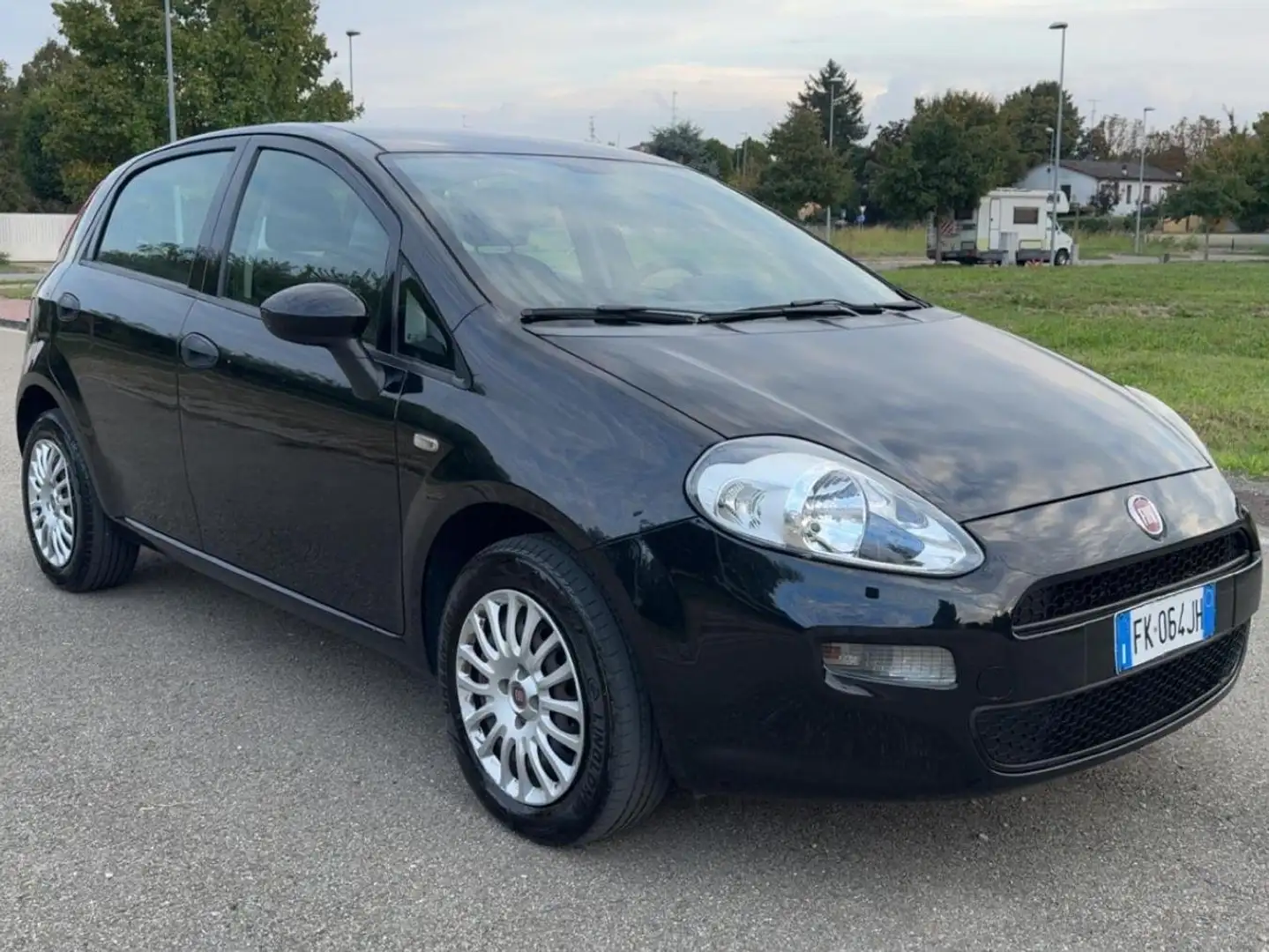 Fiat Punto Punto III 2012 5p 1.4 easypower Street Gpl E6 Schwarz - 1