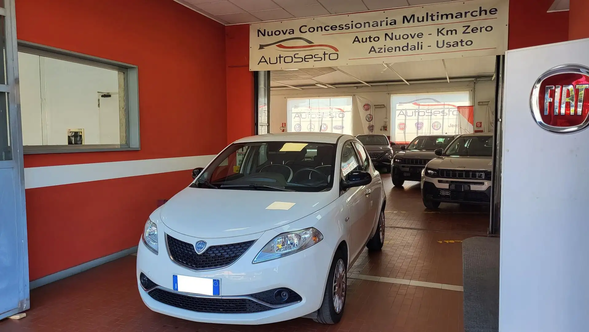 Lancia Ypsilon 1.2 69 CV 5 porte Gold Weiß - 1