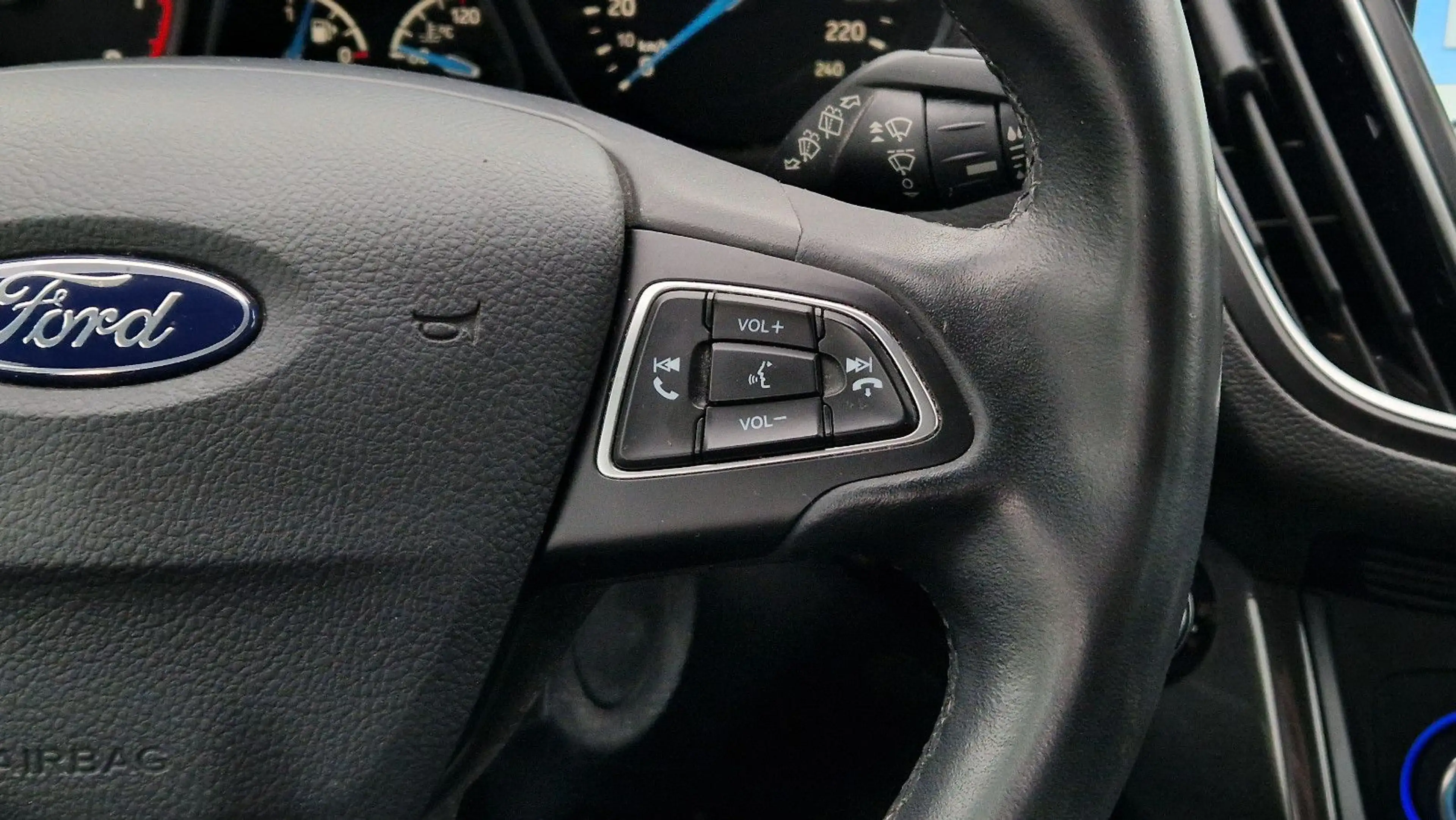 Ford C-Max C-MAX Titanium 1.5 EcoBoost 1.Hd Rf Navi — photo 16