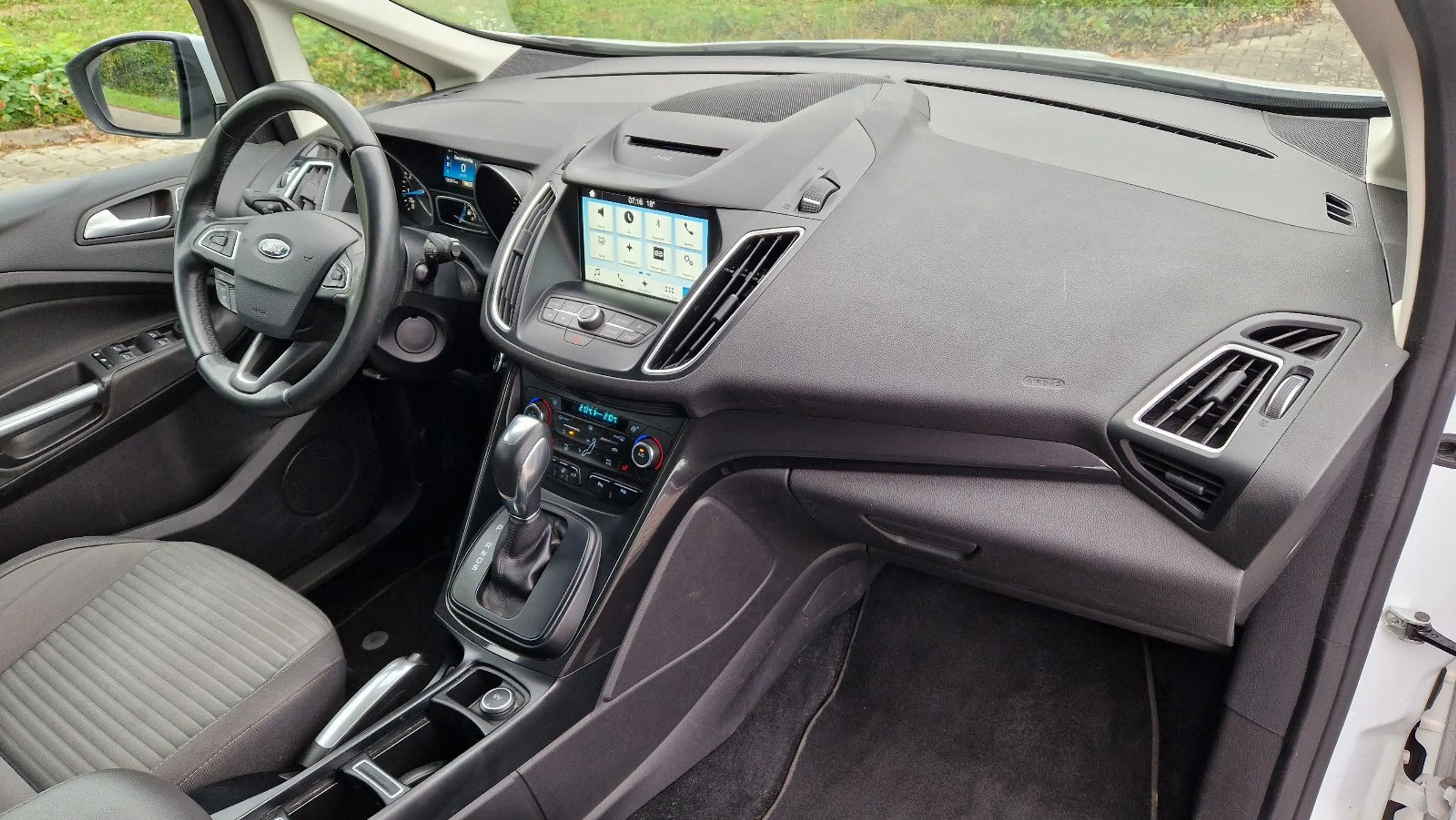Ford C-Max C-MAX Titanium 1.5 EcoBoost 1.Hd Rf Navi — photo 25