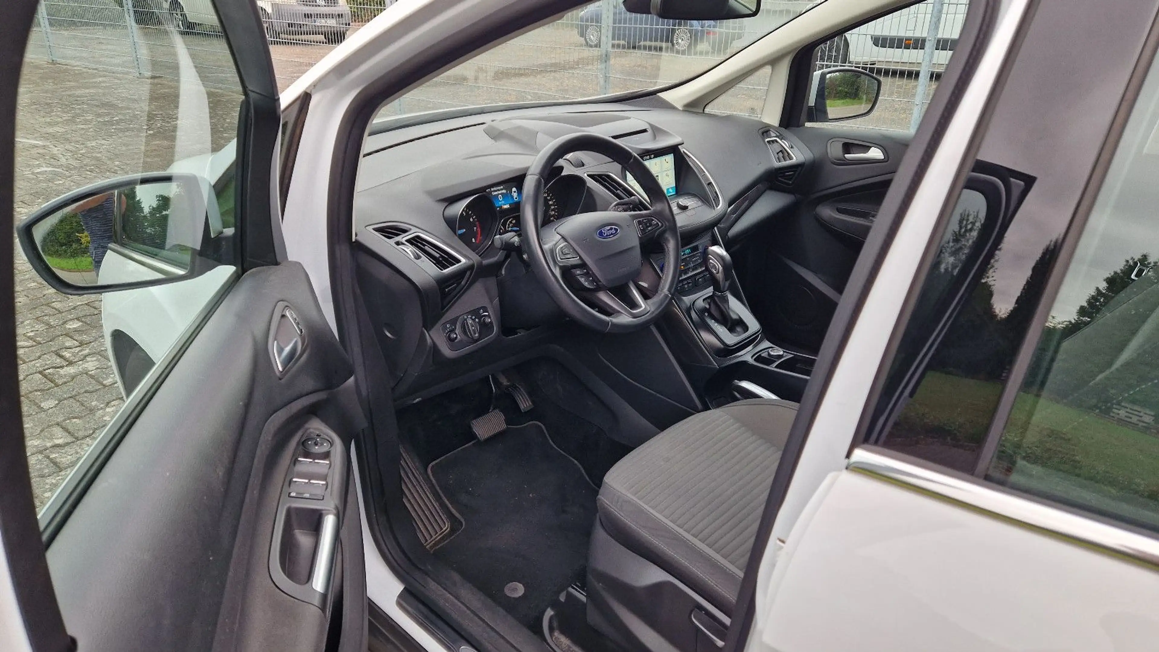 Ford C-Max C-MAX Titanium 1.5 EcoBoost 1.Hd Rf Navi — photo 9