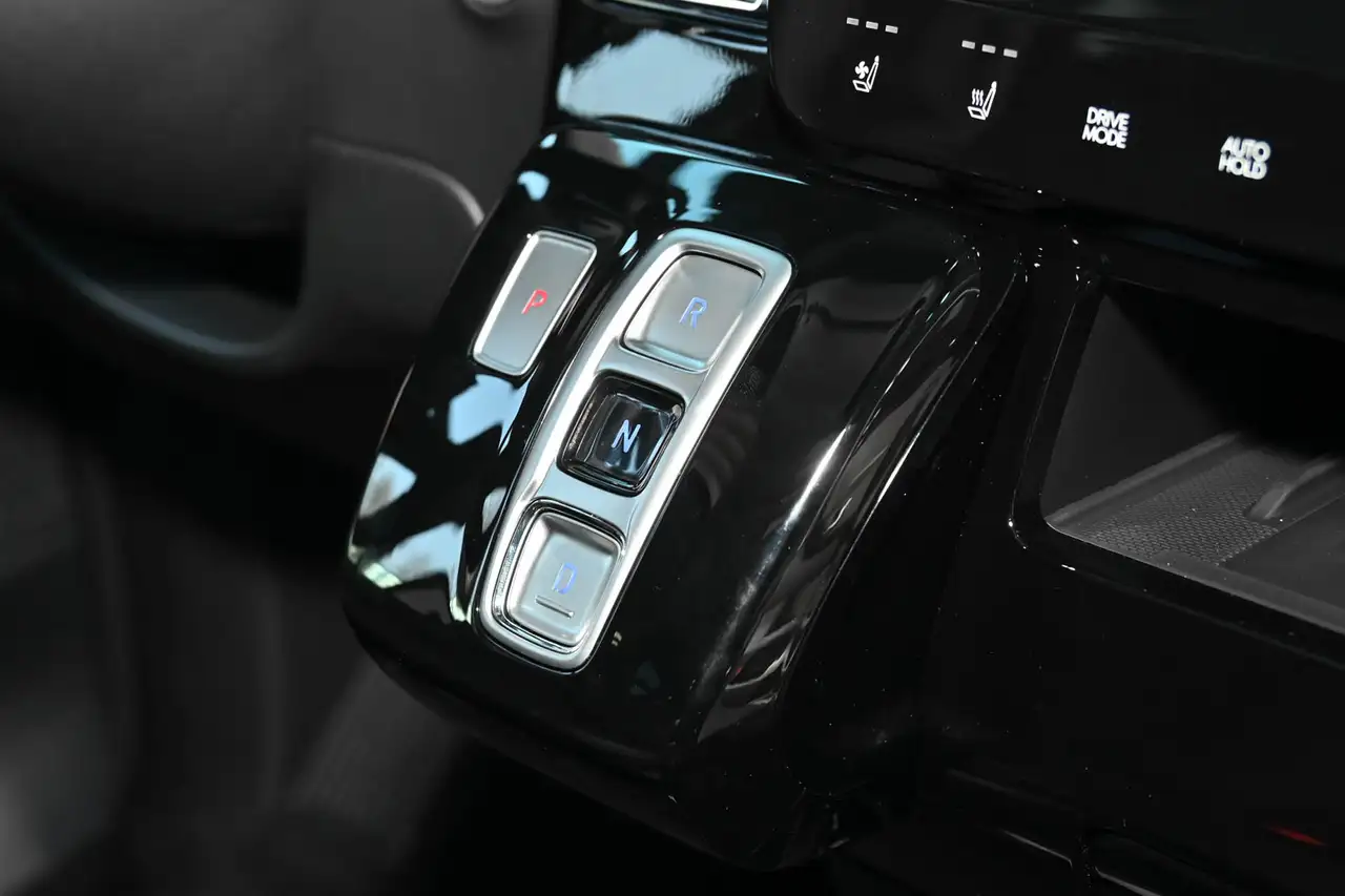 Hyundai STARIA Hybrid 1.6 T-GDi Signature PANO/BOSE/RELAX 15