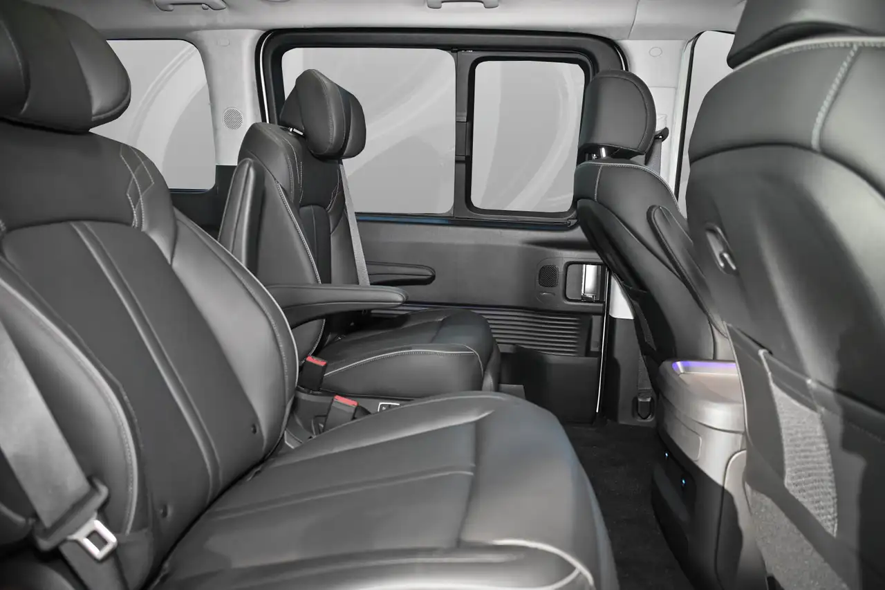 Hyundai STARIA Hybrid 1.6 T-GDi Signature PANO/BOSE/RELAX 7