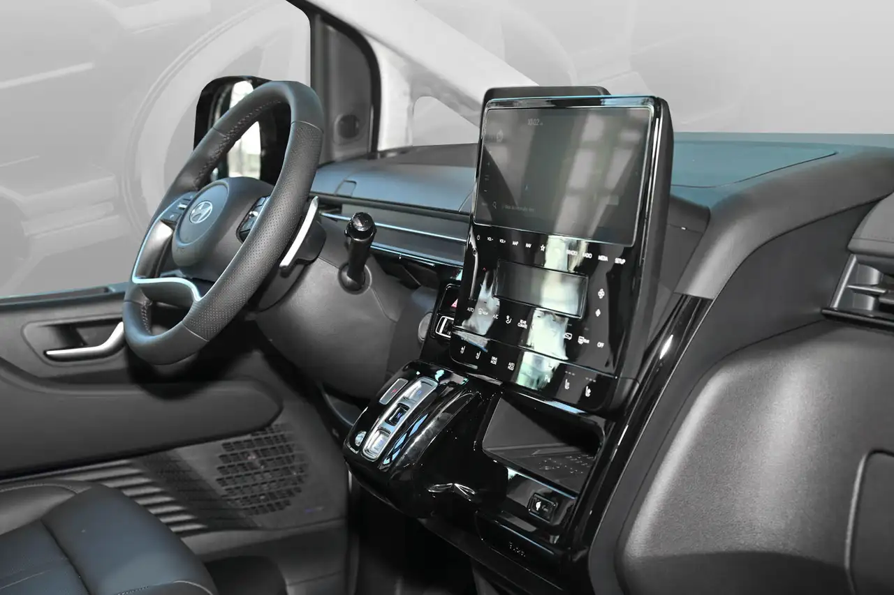 Hyundai STARIA Hybrid 1.6 T-GDi Signature PANO/BOSE/RELAX 14