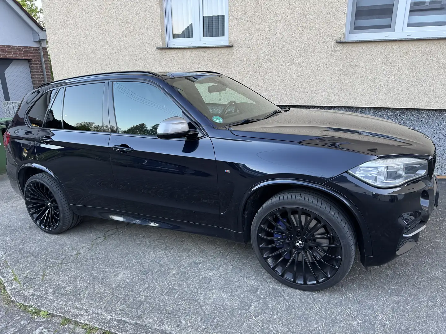BMW X5 M M50d Sport-Aut. Schwarz - 1