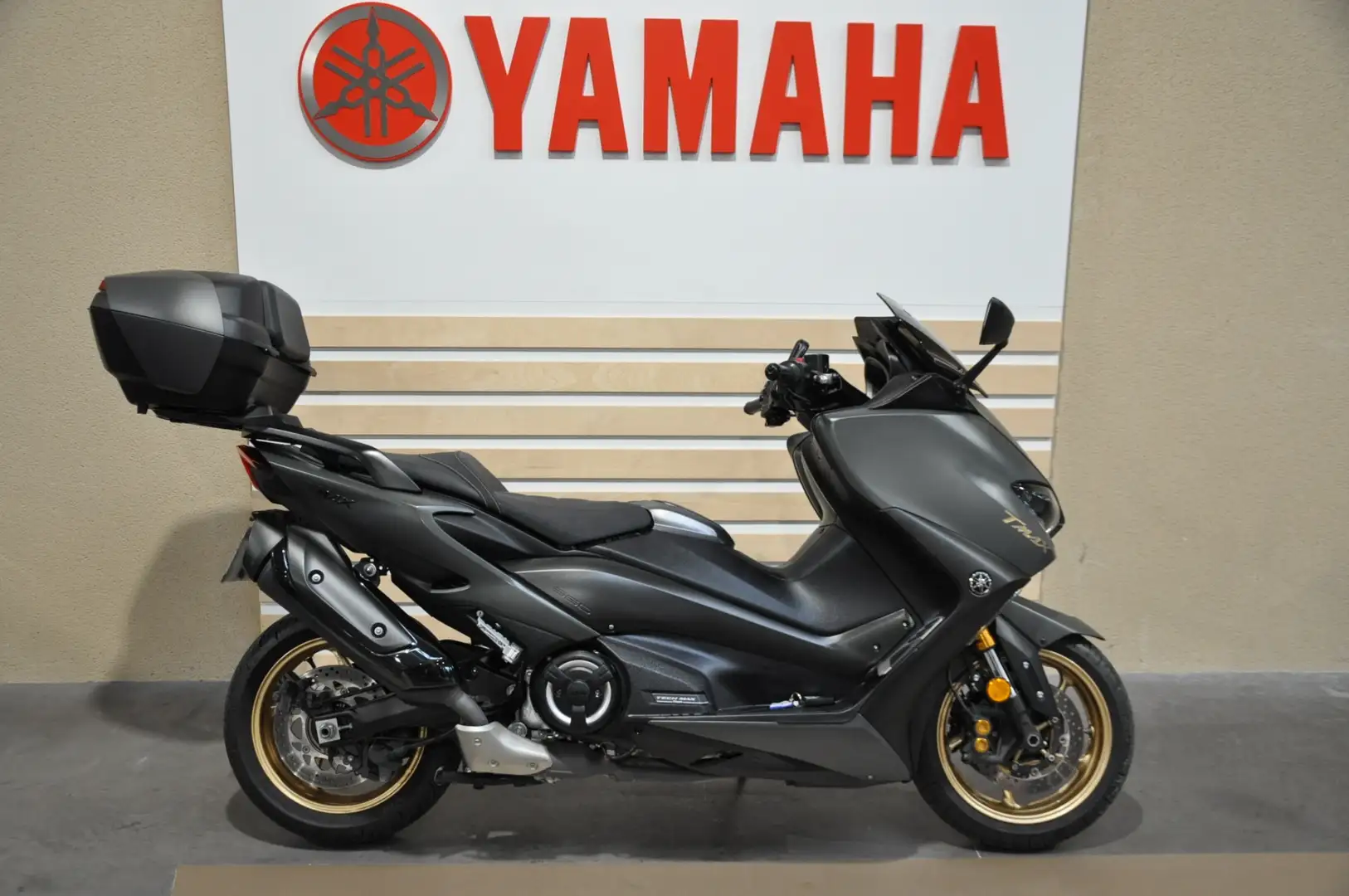 Yamaha TMAX 560 Grau - 1