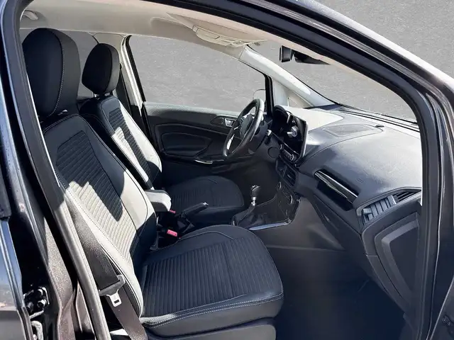 Ford Ecosport view 3