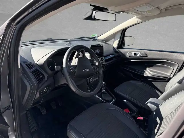 Ford Ecosport view 5