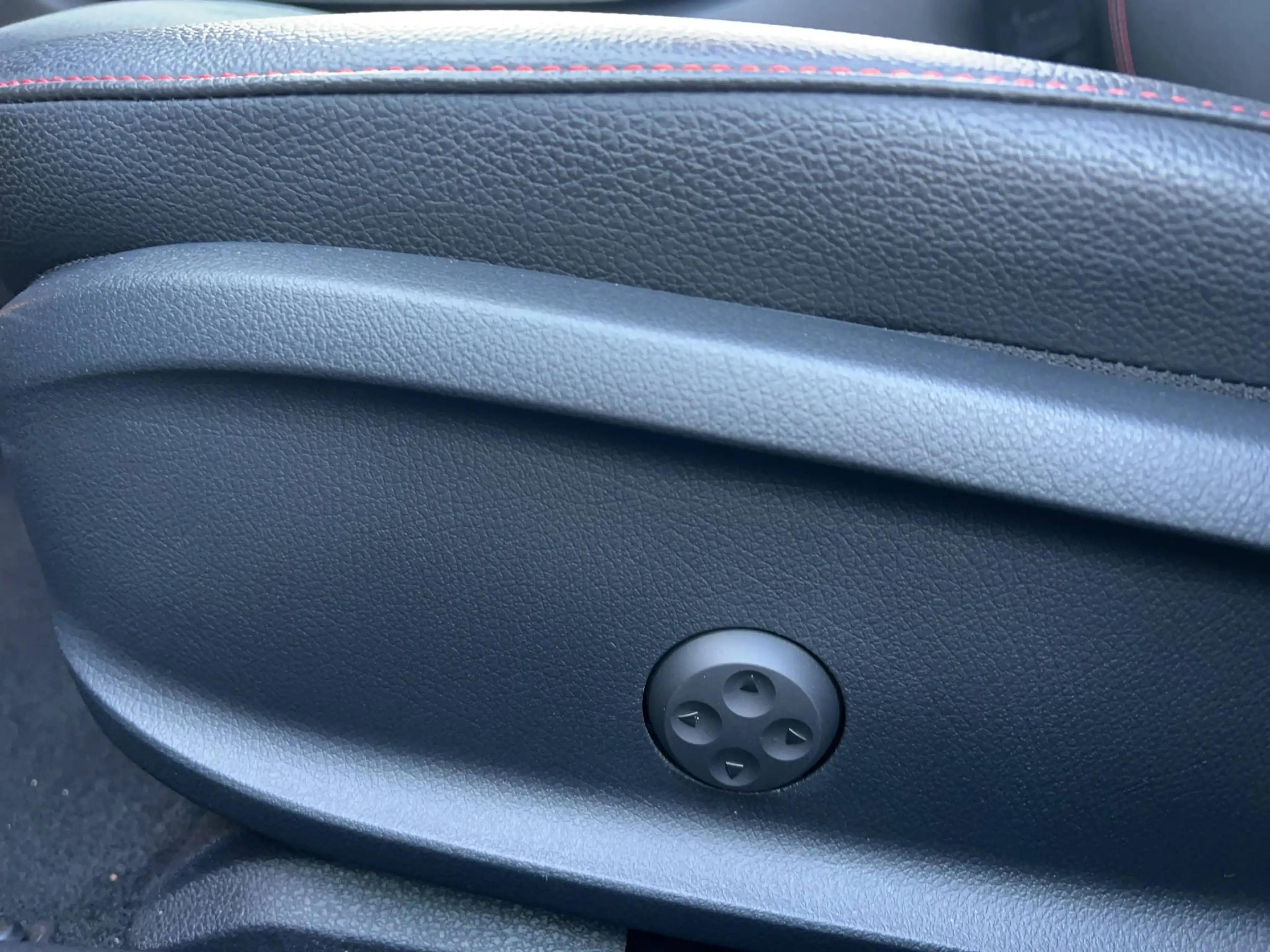Mercedes-Benz A 35 AMG 4-Matic • BLACKPACK • PANO • LED Multibeam • Rode remklauwen • Memoryseats • Keyless-GO — photo 12