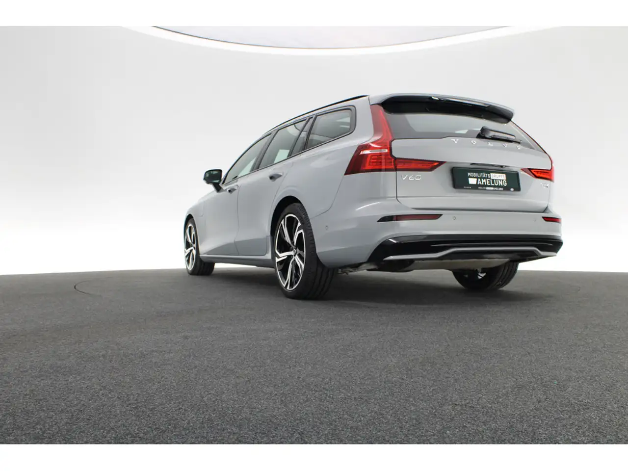 Volvo V60 T8 AWD Plus Dark SHZ H/K STANDHZ LED PANO, миниатюра 12