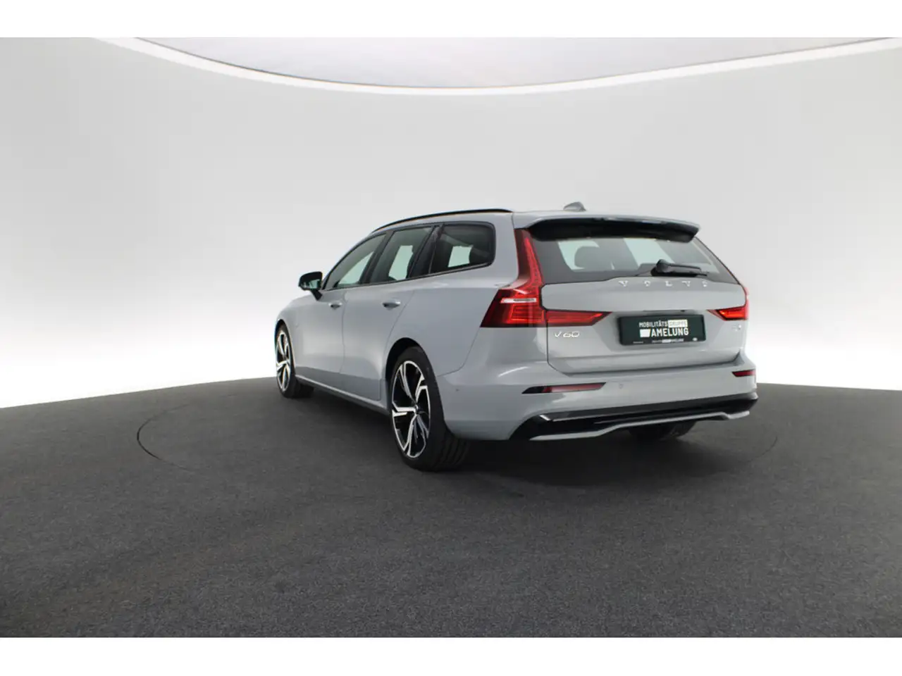 Volvo V60 T8 AWD Plus Dark SHZ H/K STANDHZ LED PANO, миниатюра 3