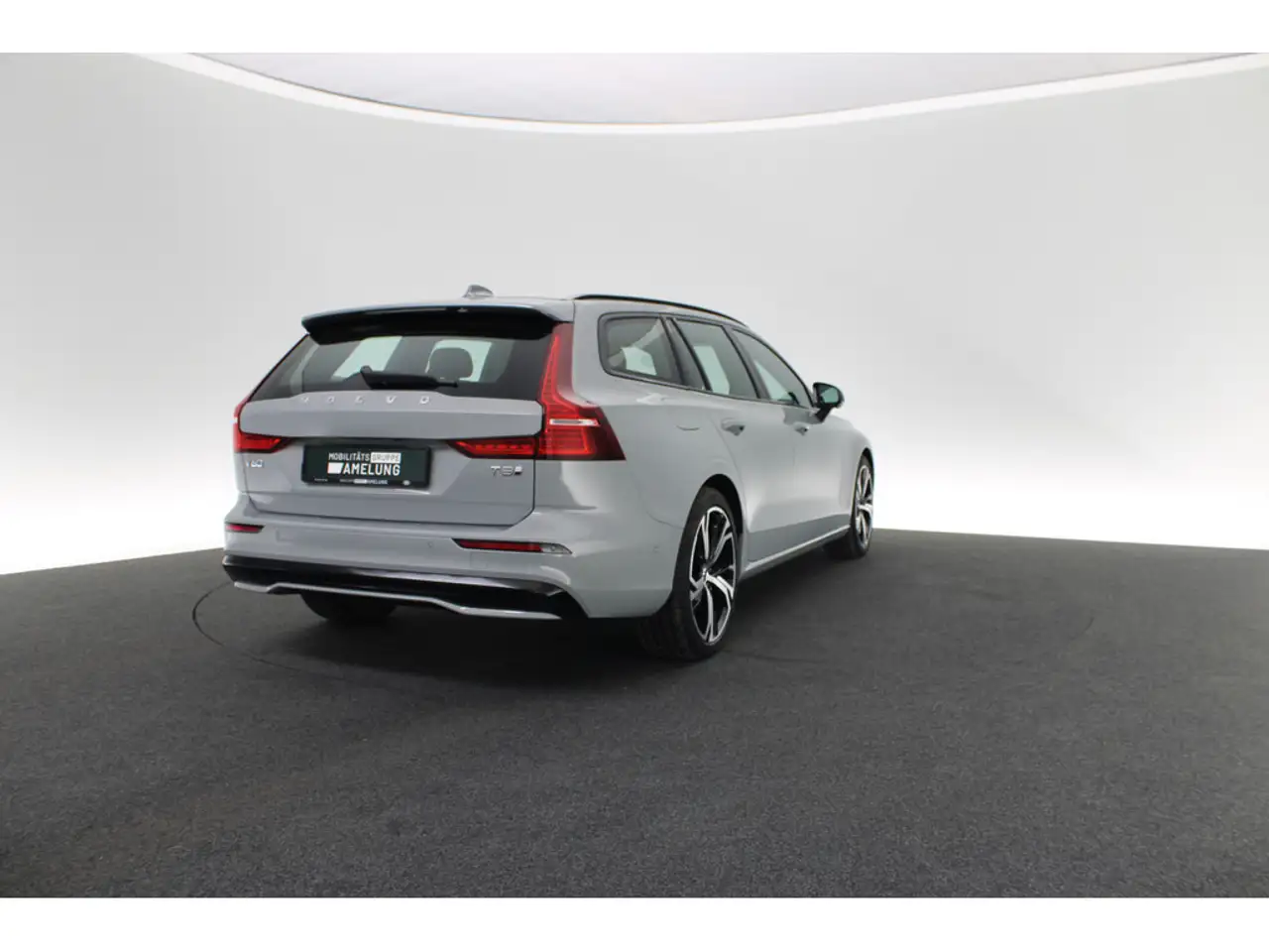 Volvo V60 T8 AWD Plus Dark SHZ H/K STANDHZ LED PANO, миниатюра 6