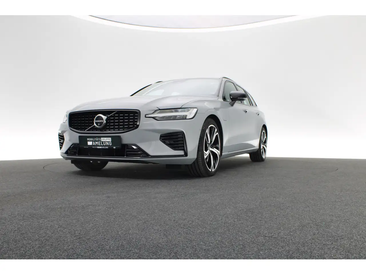 Volvo V60 T8 AWD Plus Dark SHZ H/K STANDHZ LED PANO, миниатюра 11