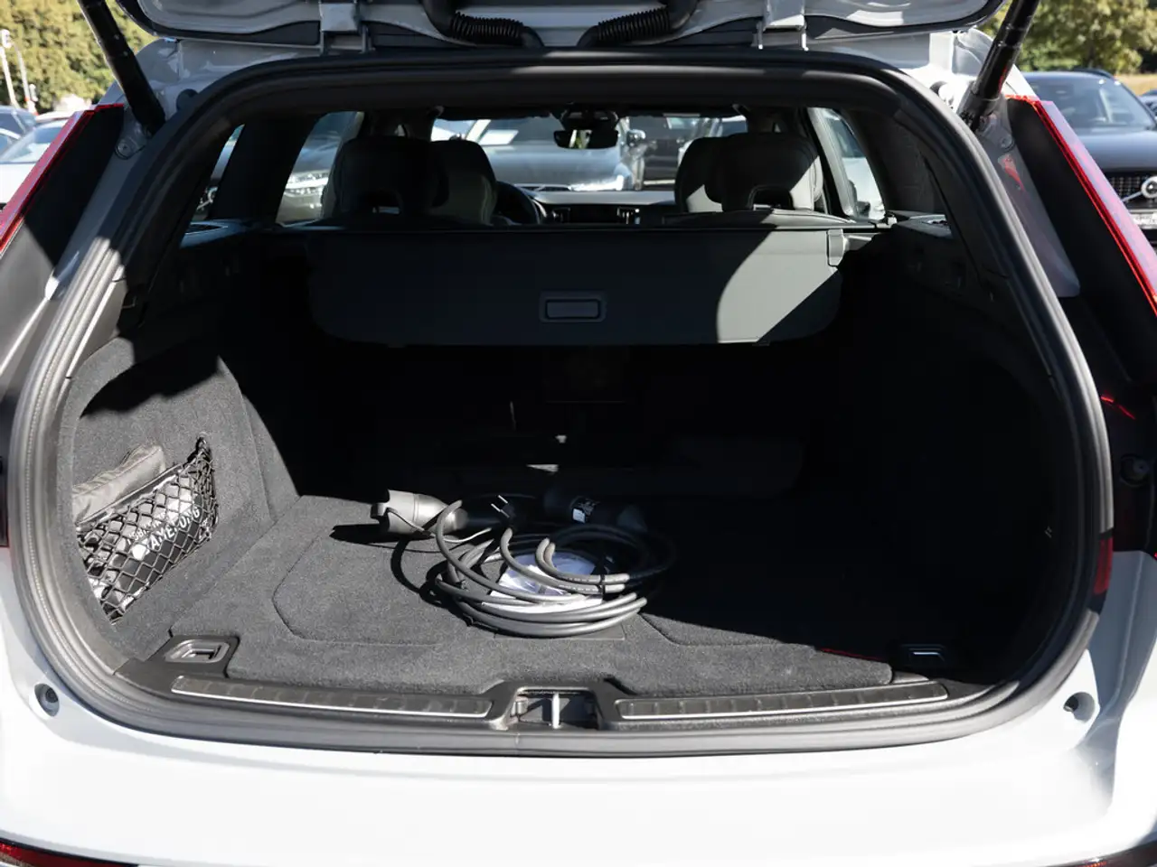 Volvo V60 T8 AWD Plus Dark SHZ H/K STANDHZ LED PANO, миниатюра 30