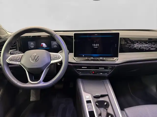 Volkswagen Passat view 5