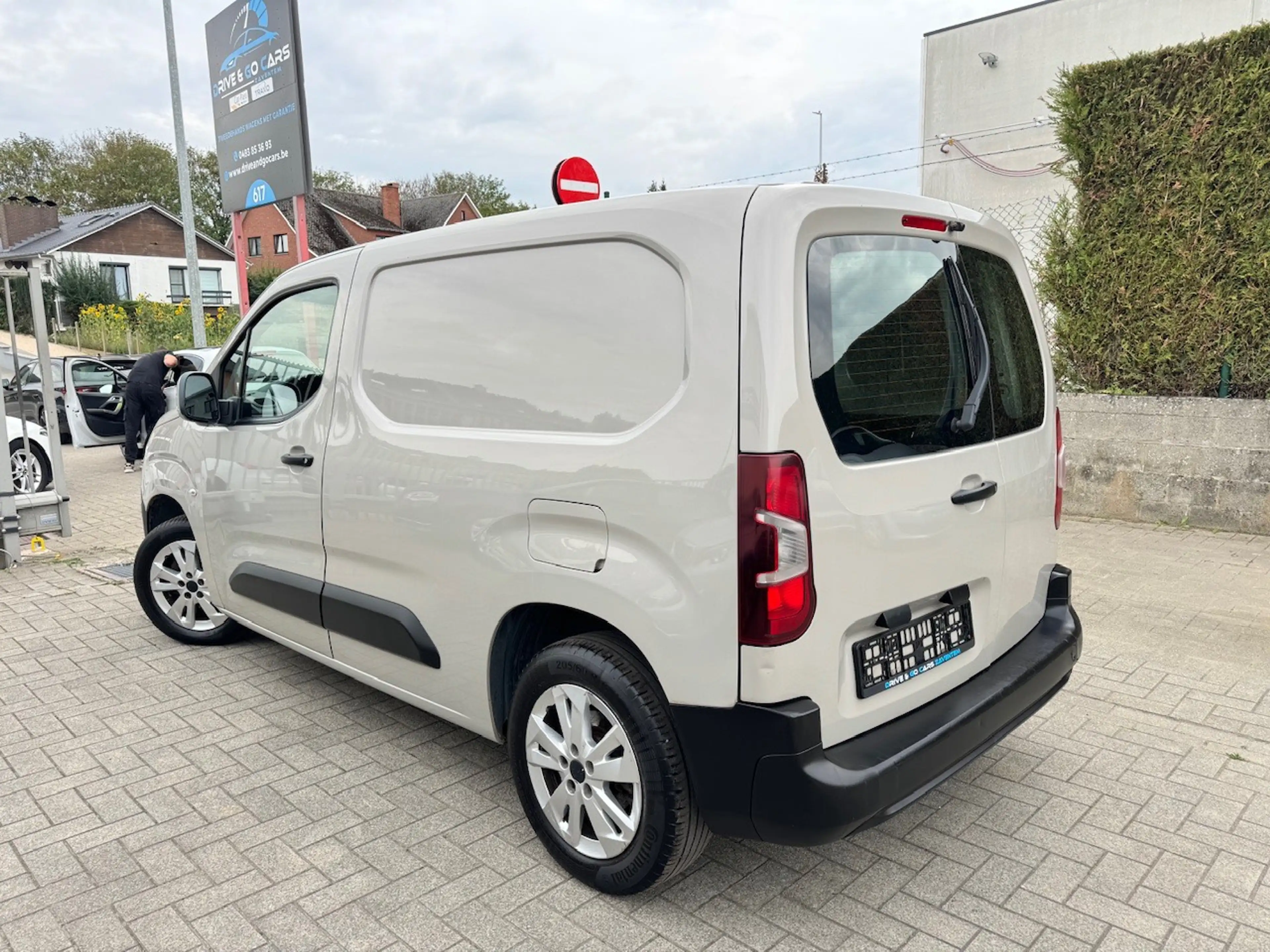 Peugeot Partner 1.6 BlueHDi - CarPlay ** 1 JAAR GARANTIE ** !! — photo 2