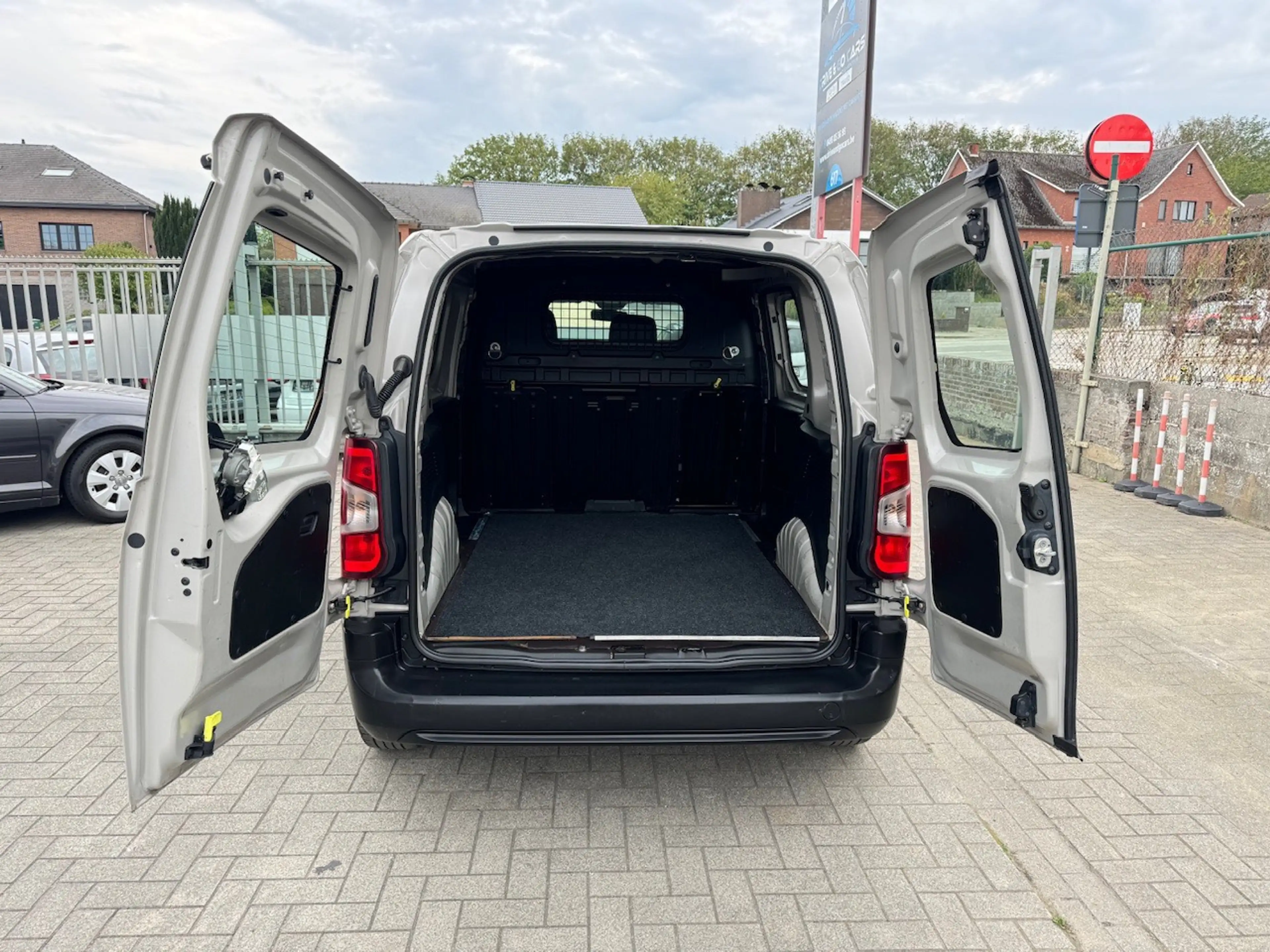 Peugeot Partner 1.6 BlueHDi - CarPlay ** 1 JAAR GARANTIE ** !! — photo 8
