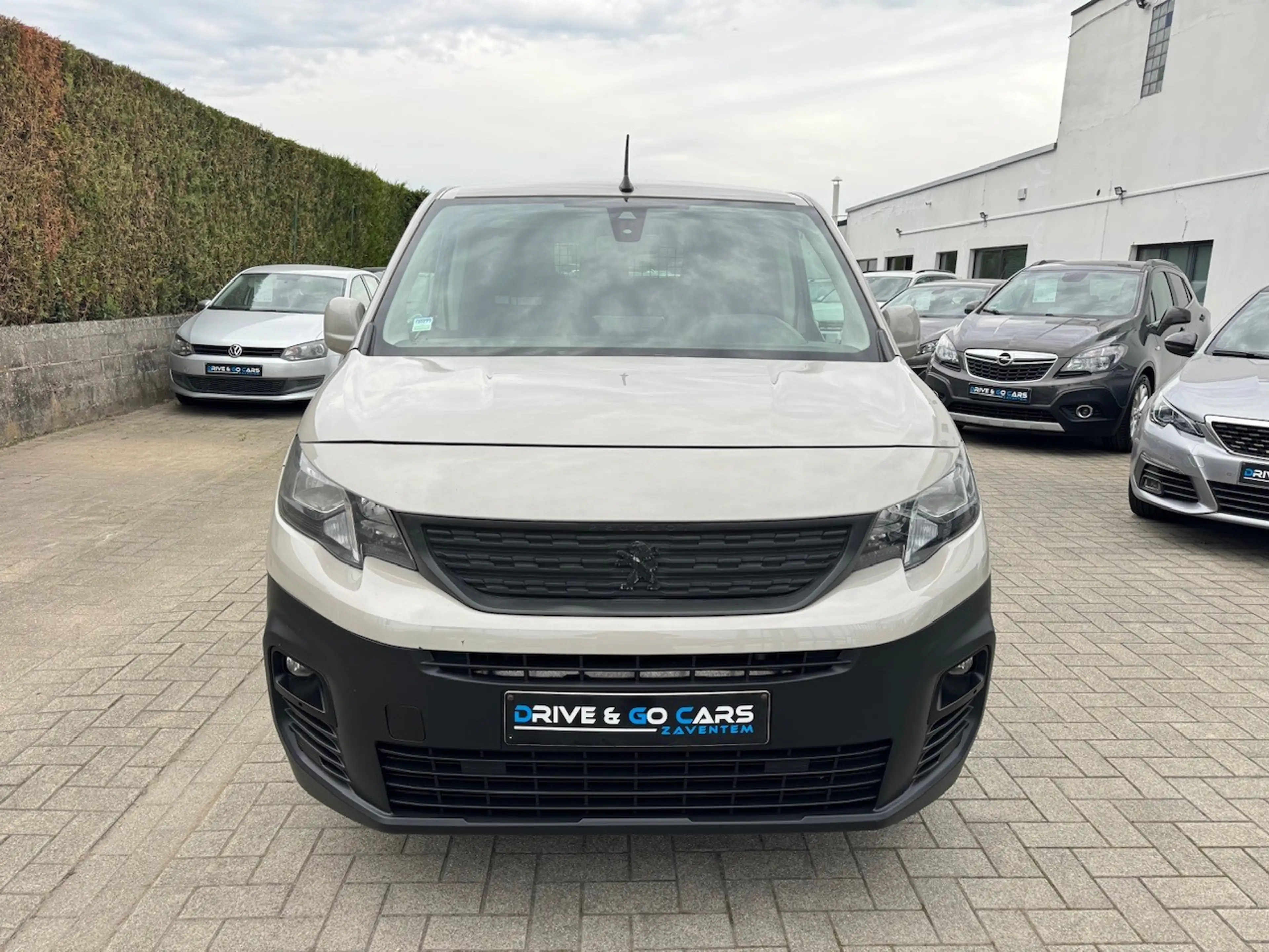 Peugeot Partner 1.6 BlueHDi - CarPlay ** 1 JAAR GARANTIE ** !! — photo 3