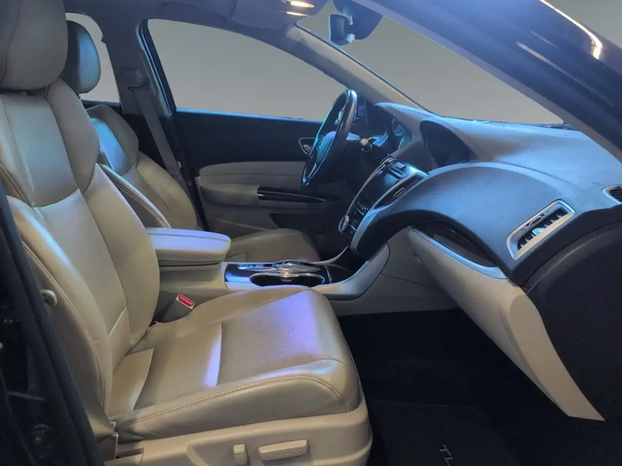 Acura TLX photo Acura TLX